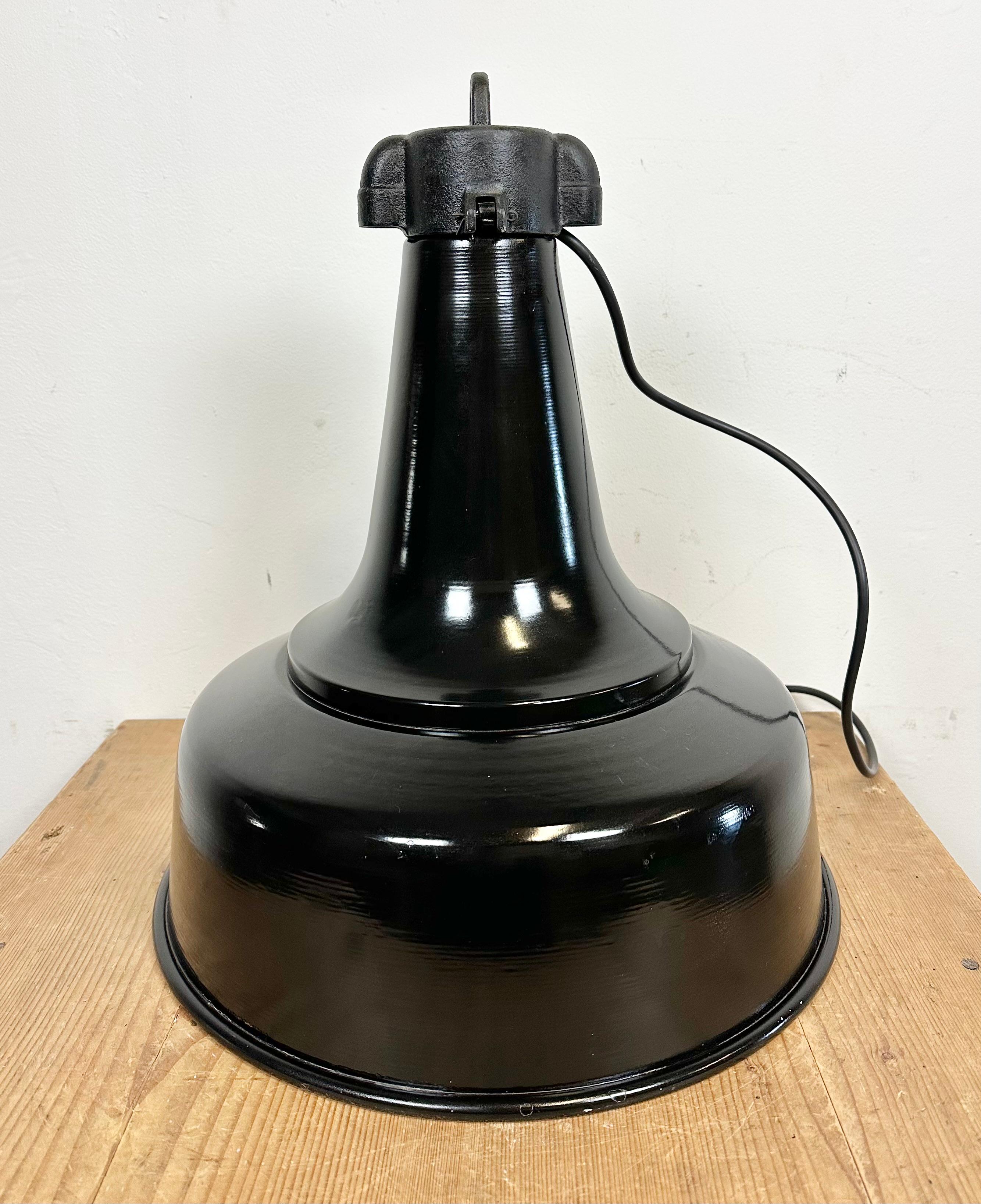 Industrial Black Pendant Factory Lamp with Cast Iron Top, 1970s For Sale 6