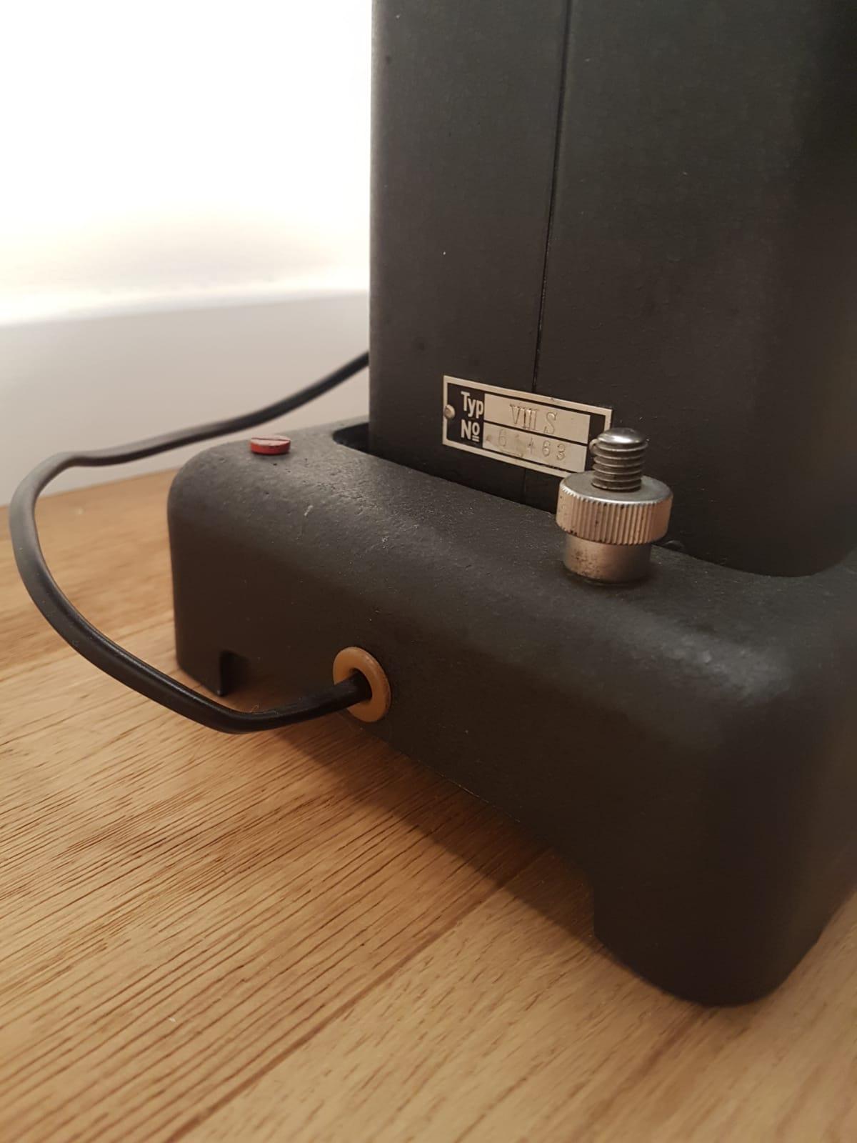 Industrial Black table Lamp Vintage LEITZ LEICA  Film Projector For Sale 6