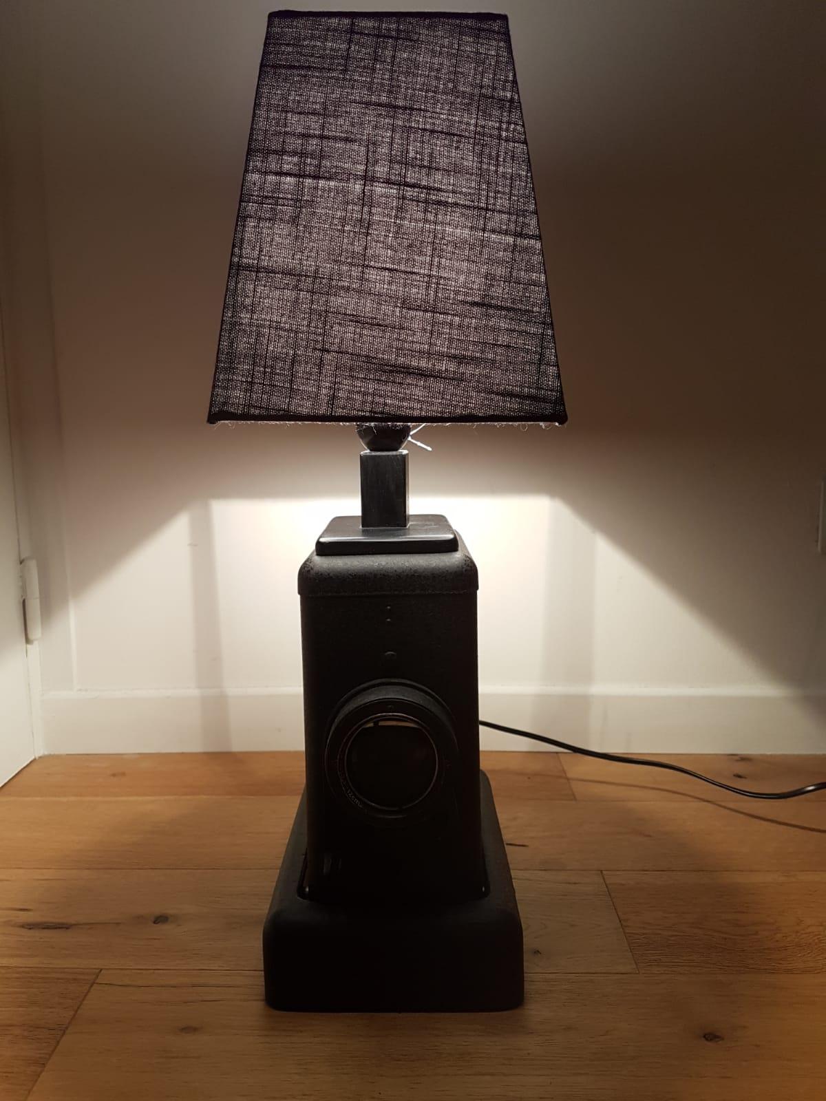 Industrial Black table Lamp Vintage LEITZ LEICA  Film Projector In Good Condition For Sale In Paris, FR