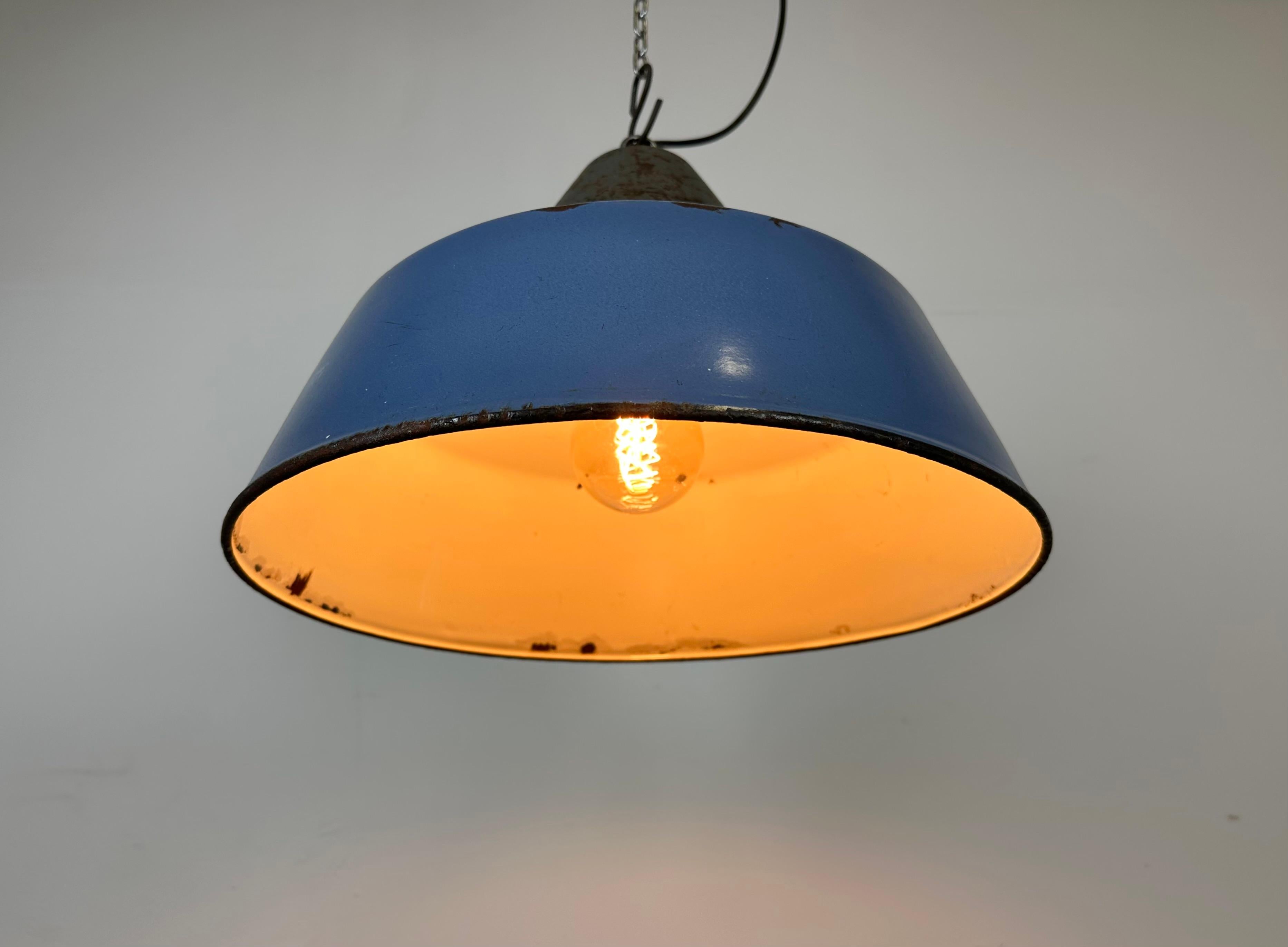 Industrial Blue Enamel and Cast Iron Pendant Light, 1960s For Sale 5