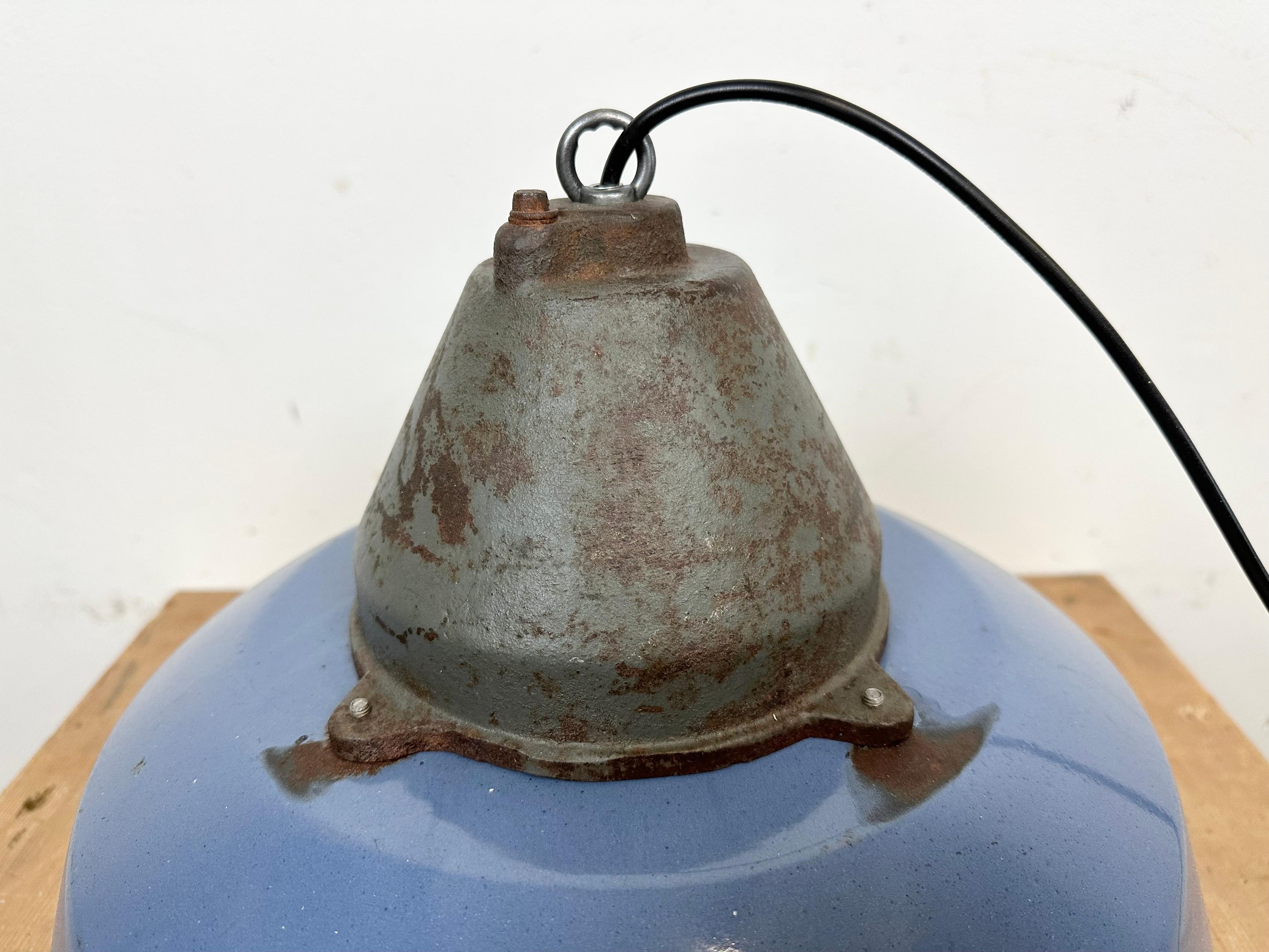 Industrial Blue Enamel and Cast Iron Pendant Light, 1960s For Sale 7