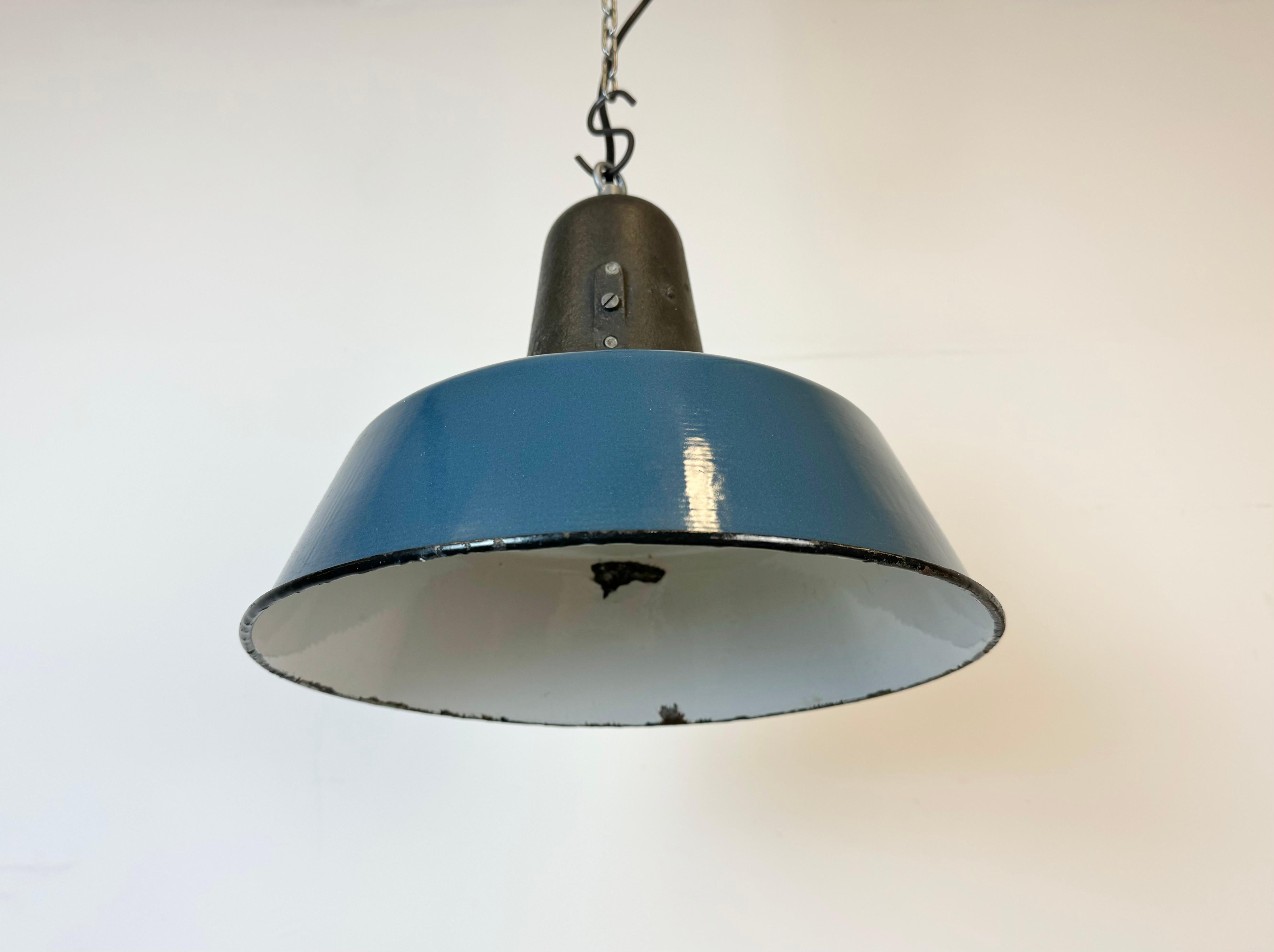 Industrial Blue Enamel Factory Lamp with Cast Iron Top, 1960s For Sale 4