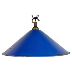 Lampe suspendue d'usine industrielle en émail bleu, années 1950