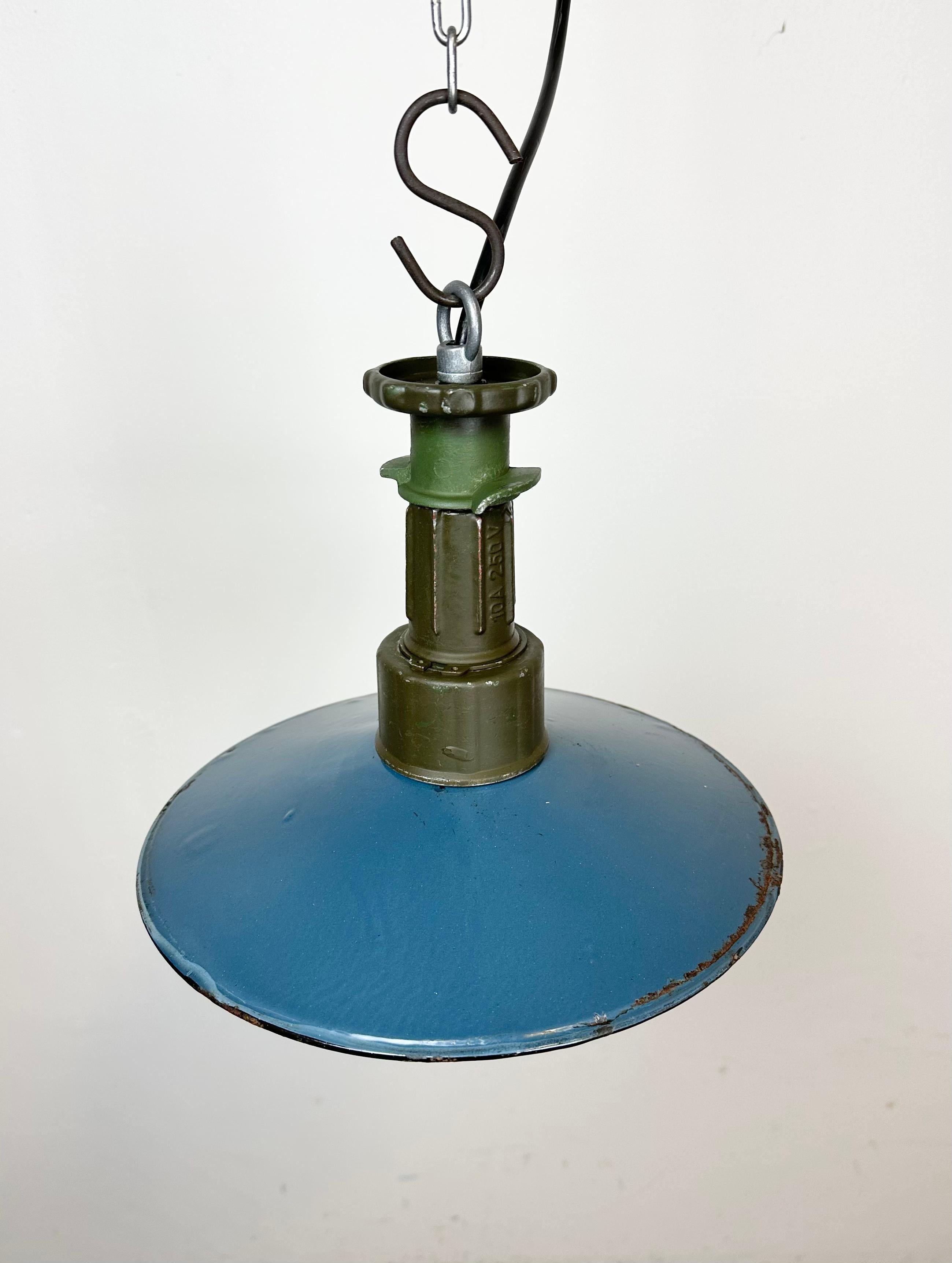 Industrial Blue Enamel Factory Pendant Lamp with Cast Aluminium Top, 1960s For Sale 2