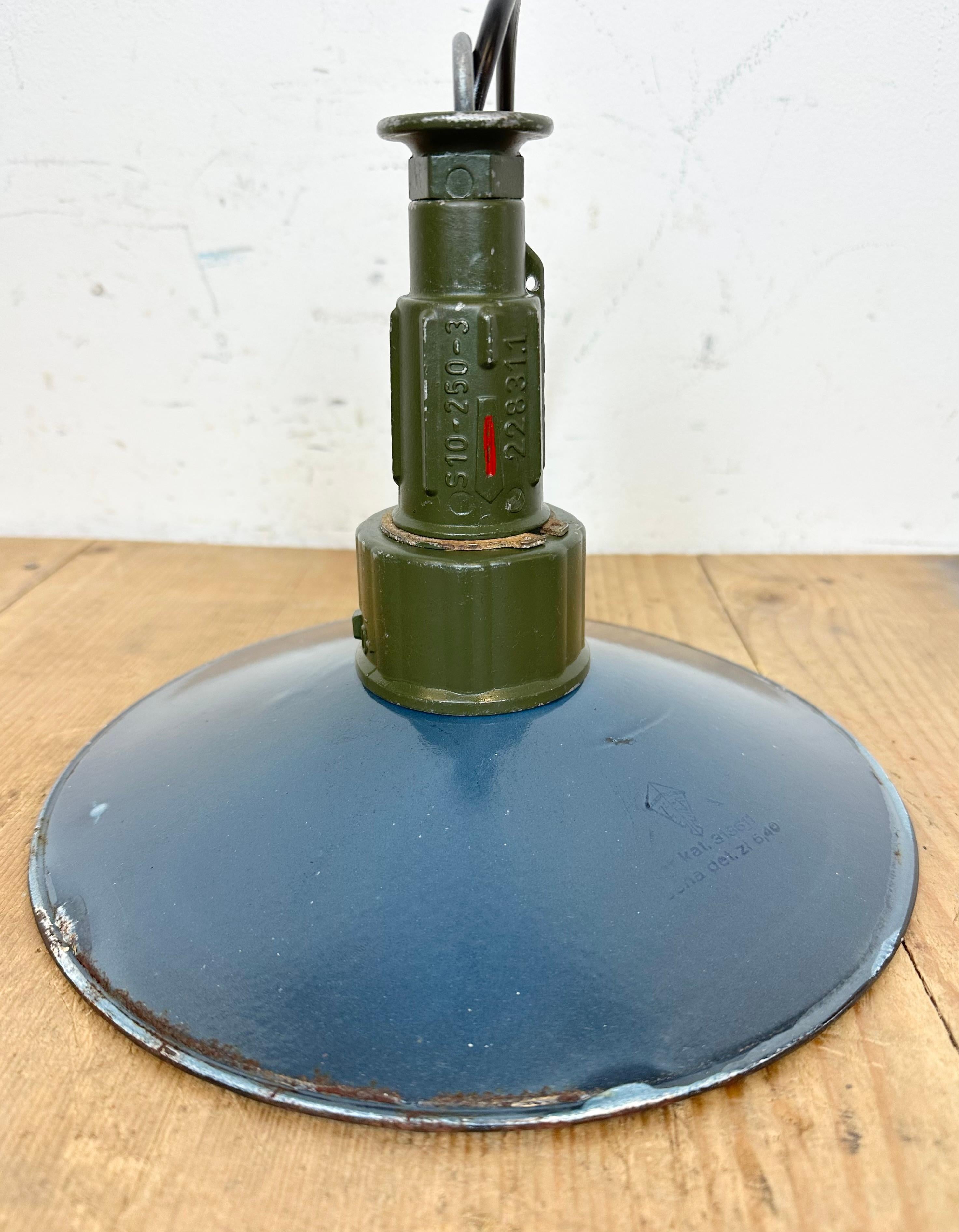 Industrial Blue Enamel Military Pendant Lamp with Cast Aluminium Top, 1960 For Sale 7
