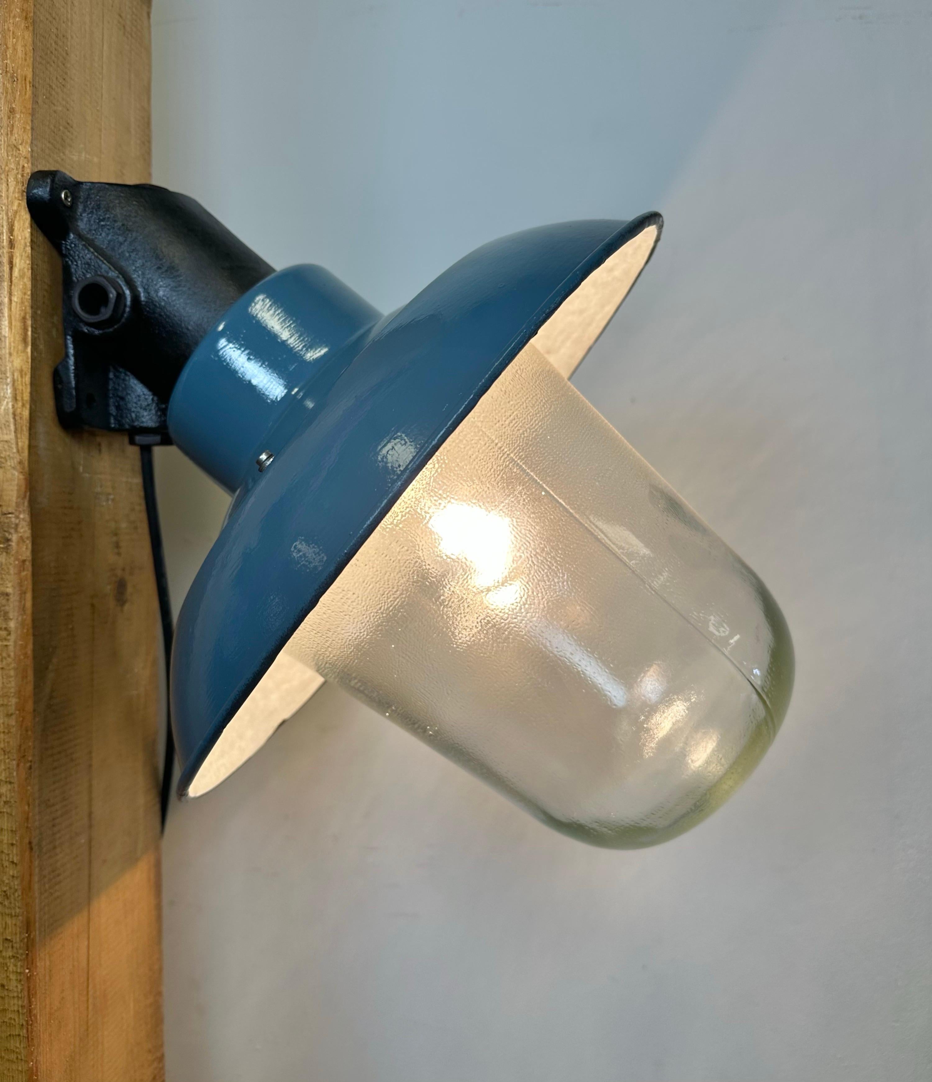 Industrial Blue Painted Factory Lamp Wall Light from Elektrosvit, 1960s For Sale 6