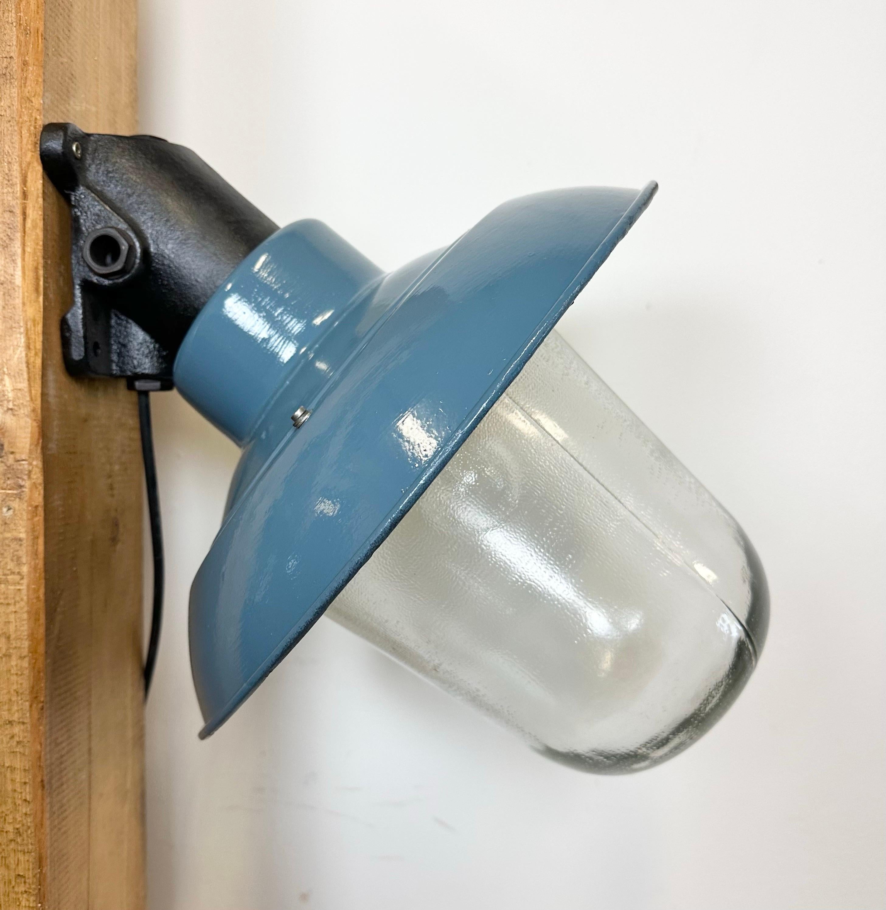 Industrial Blue Painted Factory Lamp Wall Light from Elektrosvit, 1960s For Sale 2