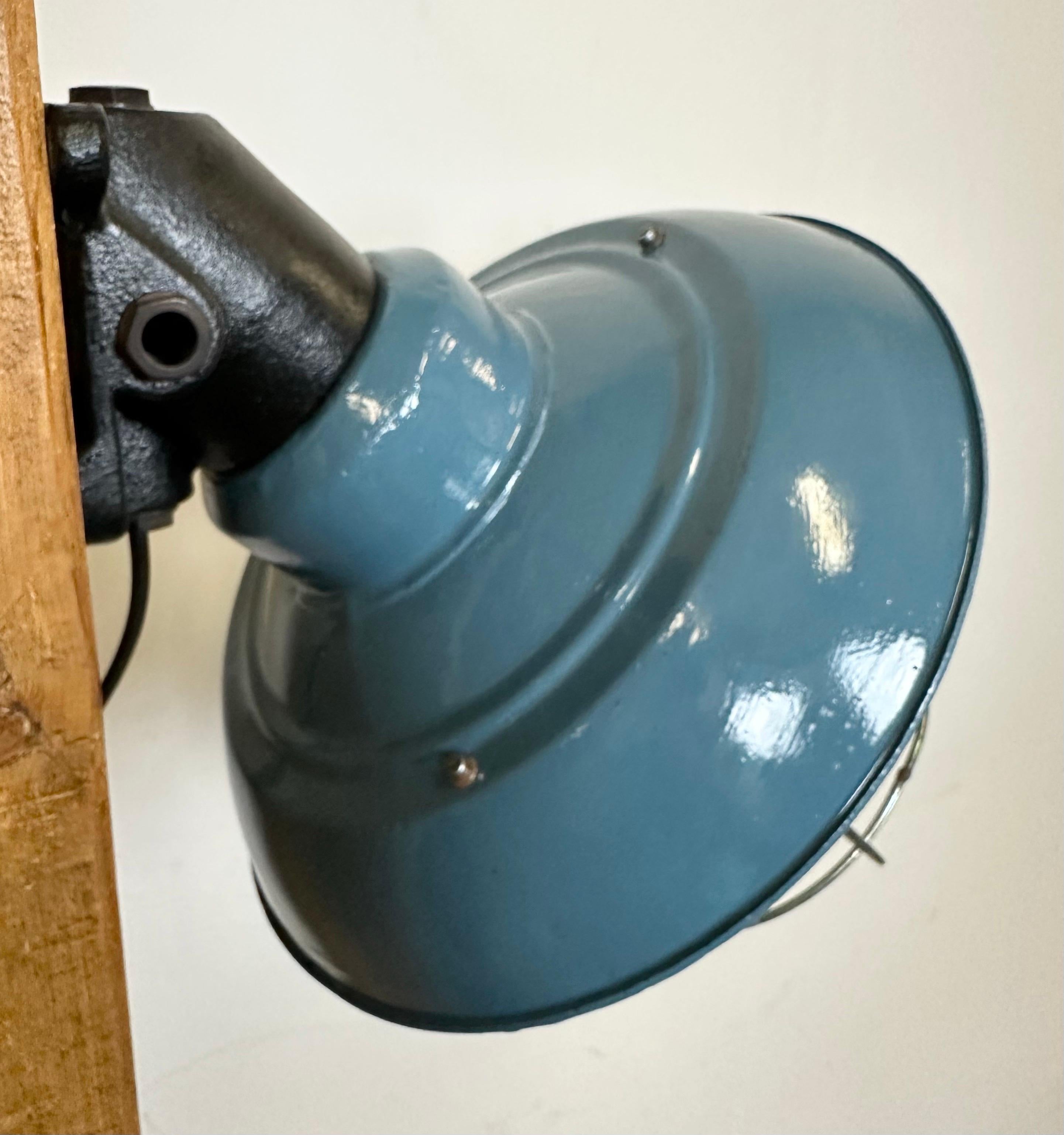 Industrial Blue Painted Factory Wall Cage Lamp from Elektrosvit, 1960s For Sale 4
