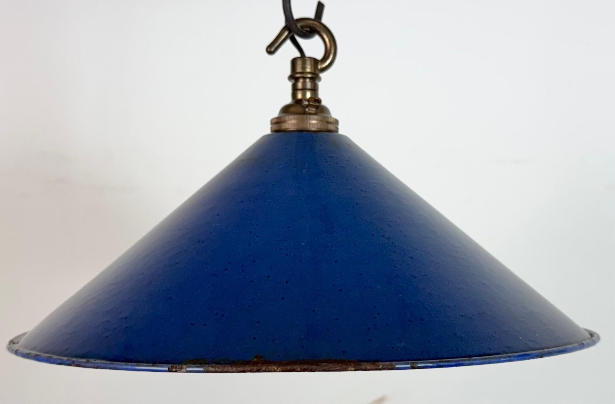 Industrial British Blue Enamel Factory Pendant Lamp, 1950s In Good Condition For Sale In Kojetice, CZ