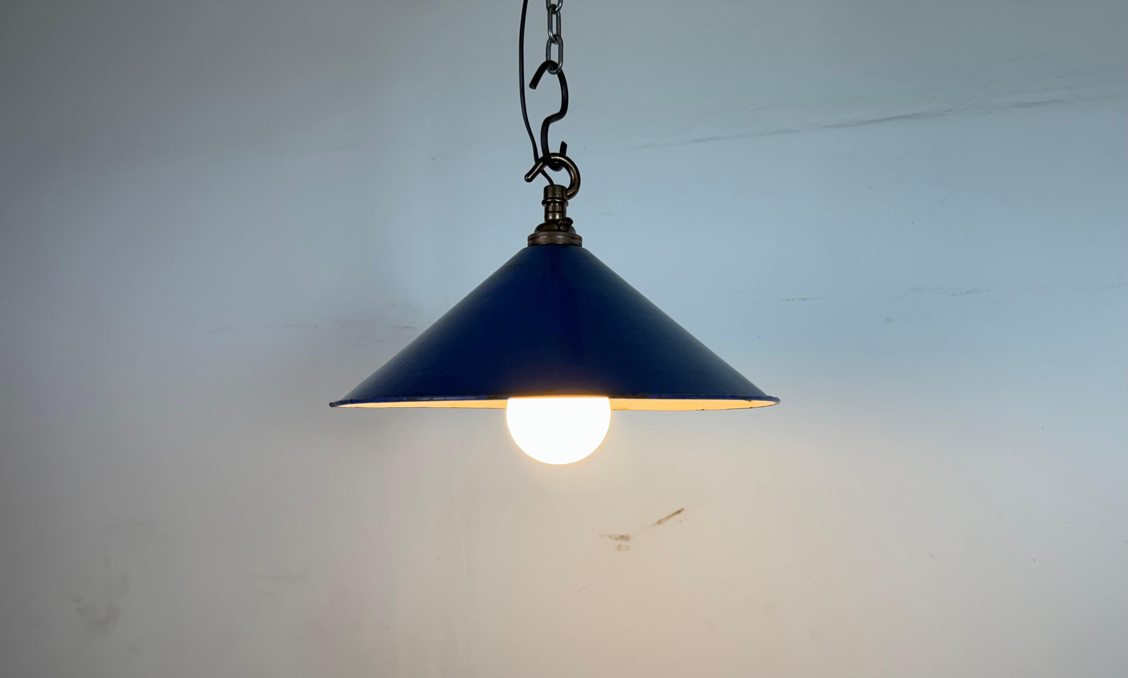 Industrial British Blue Enamel Factory Pendant Lamp, 1950s For Sale 4