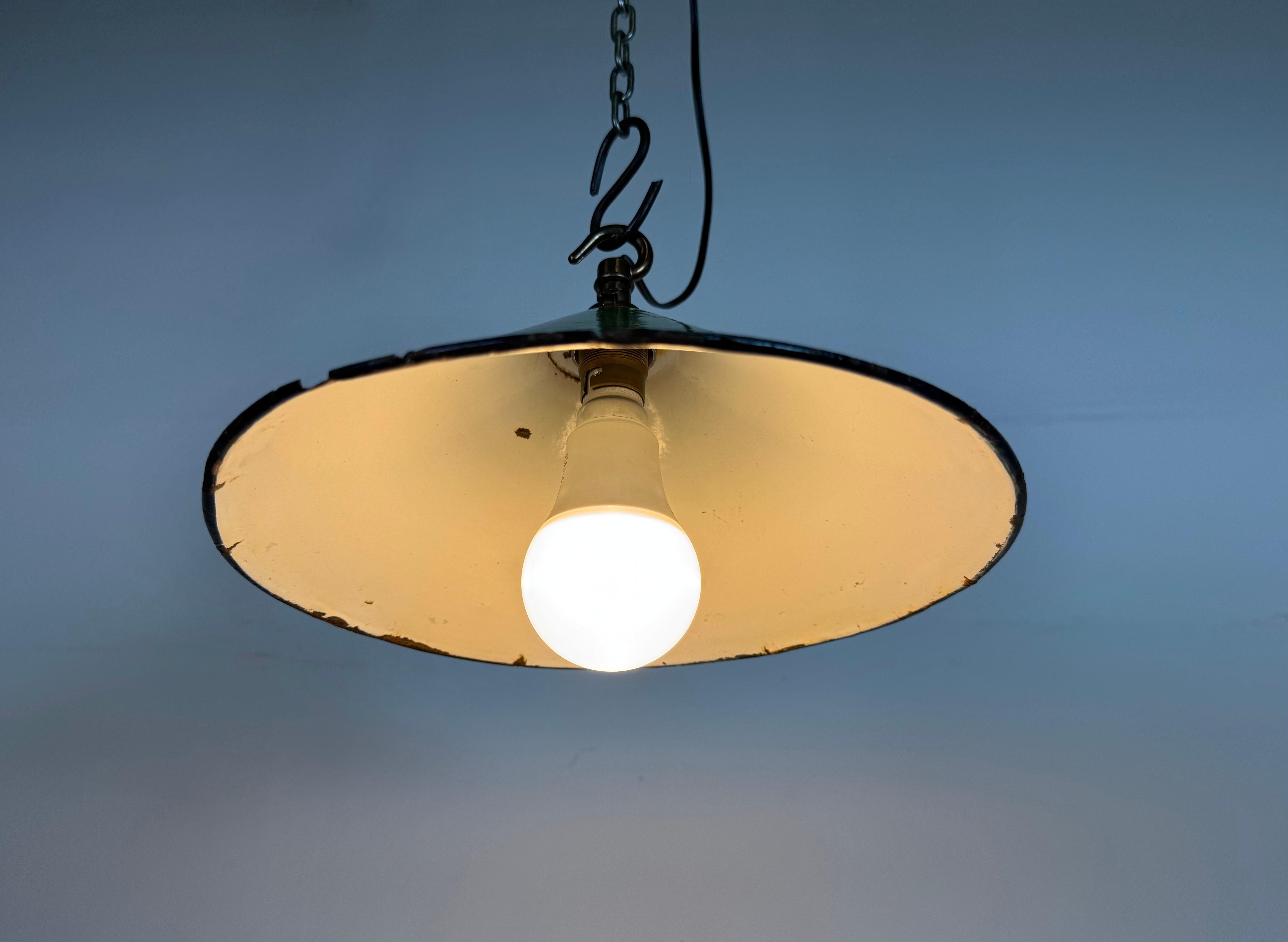 Industrial British Green Enamel Factory Pendant Lamp, 1950s For Sale 6