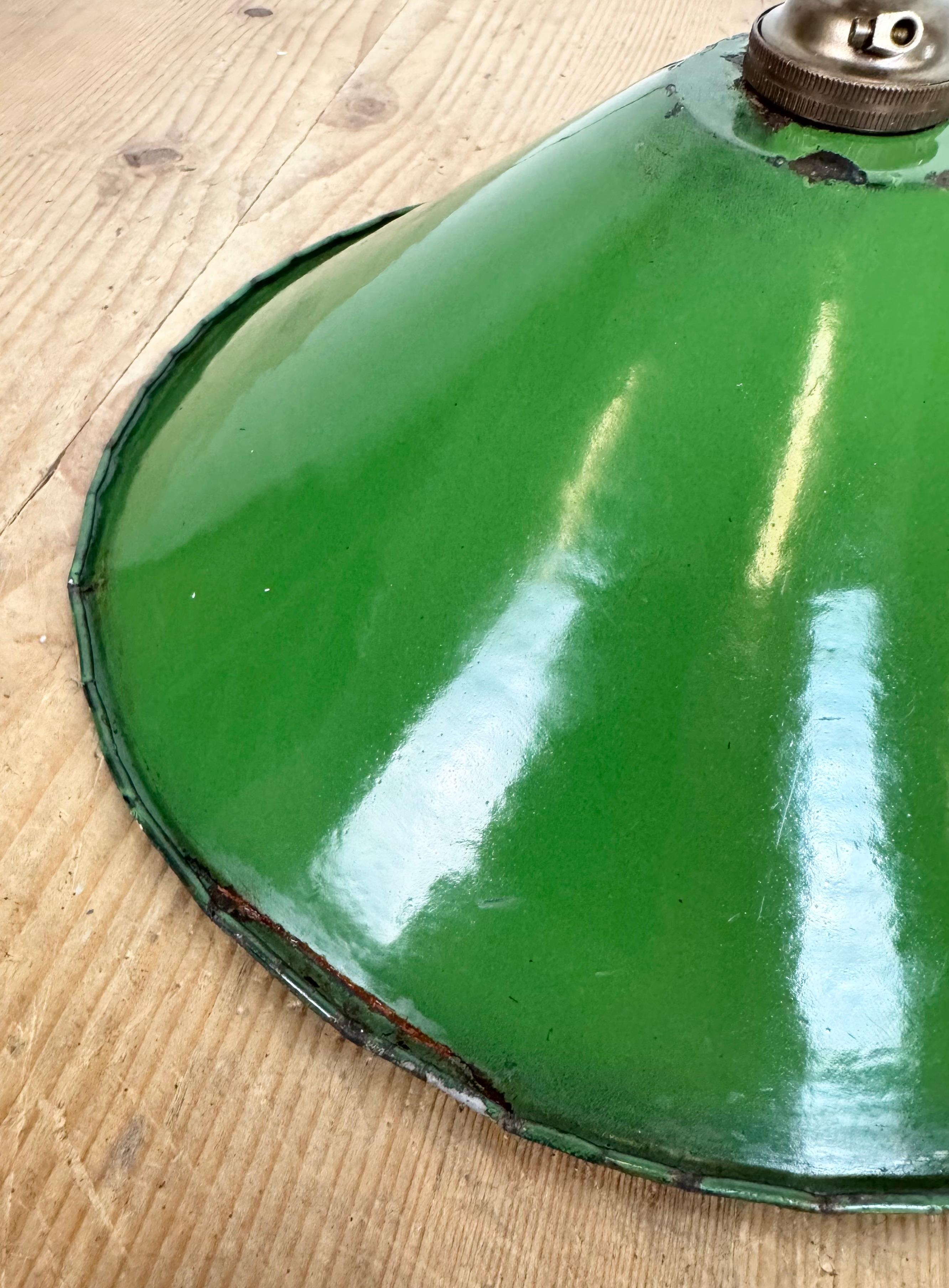 Industrial British Green Enamel Factory Pendant Lamp, 1950s For Sale 13