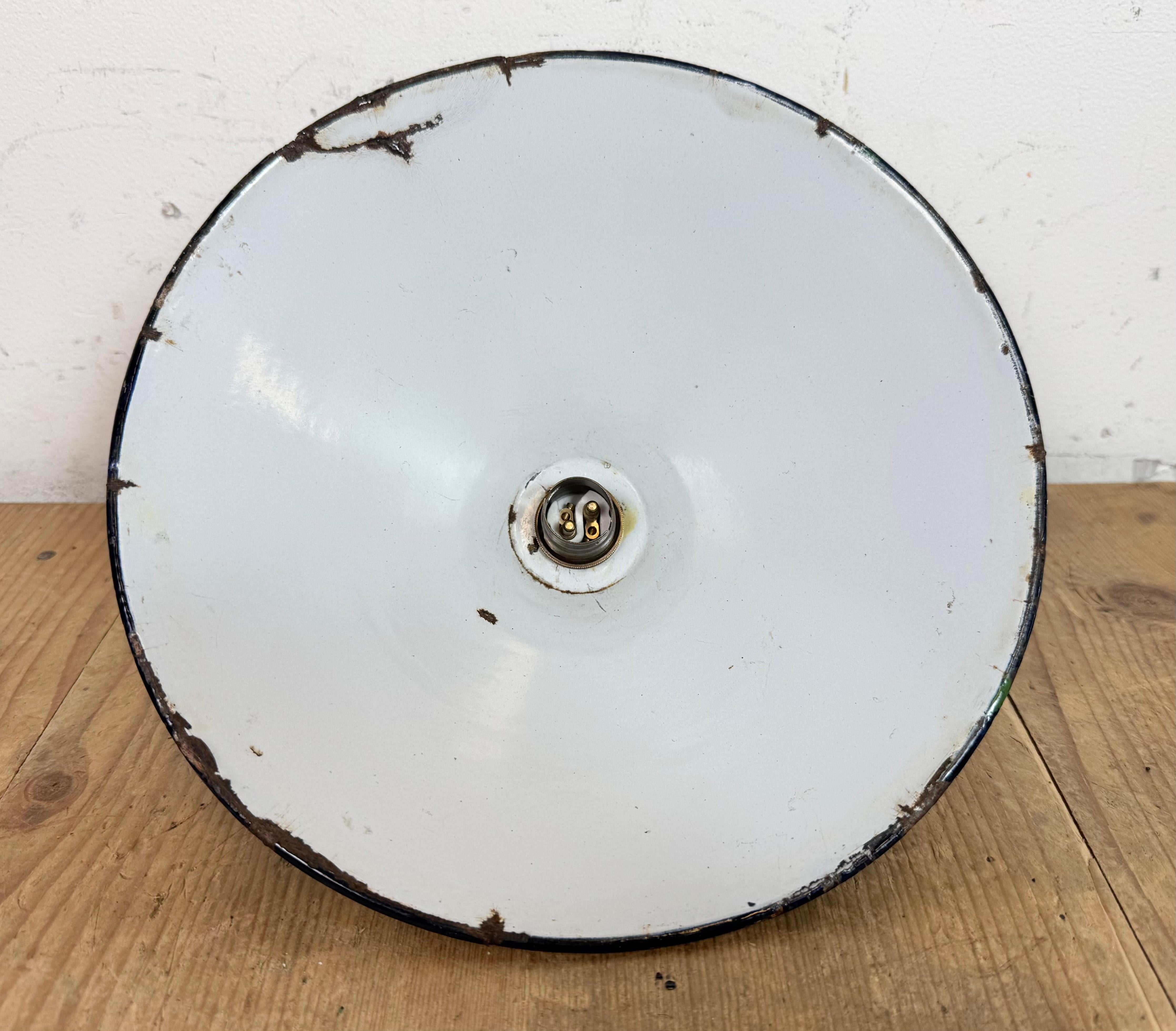 Industrial British Green Enamel Factory Pendant Lamp, 1950s For Sale 13