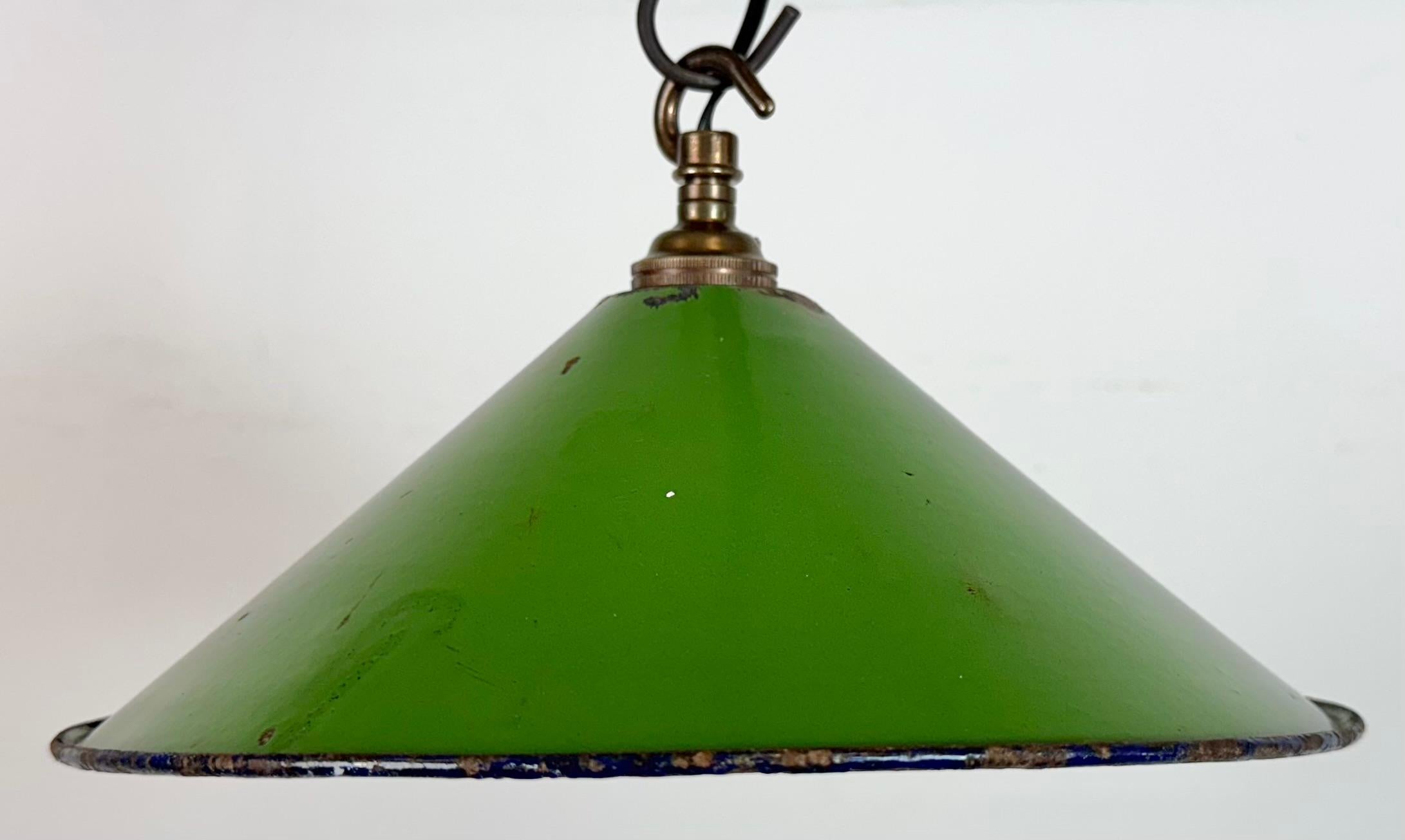 Industrial British Green Enamel Factory Pendant Lamp, 1950s In Good Condition For Sale In Kojetice, CZ