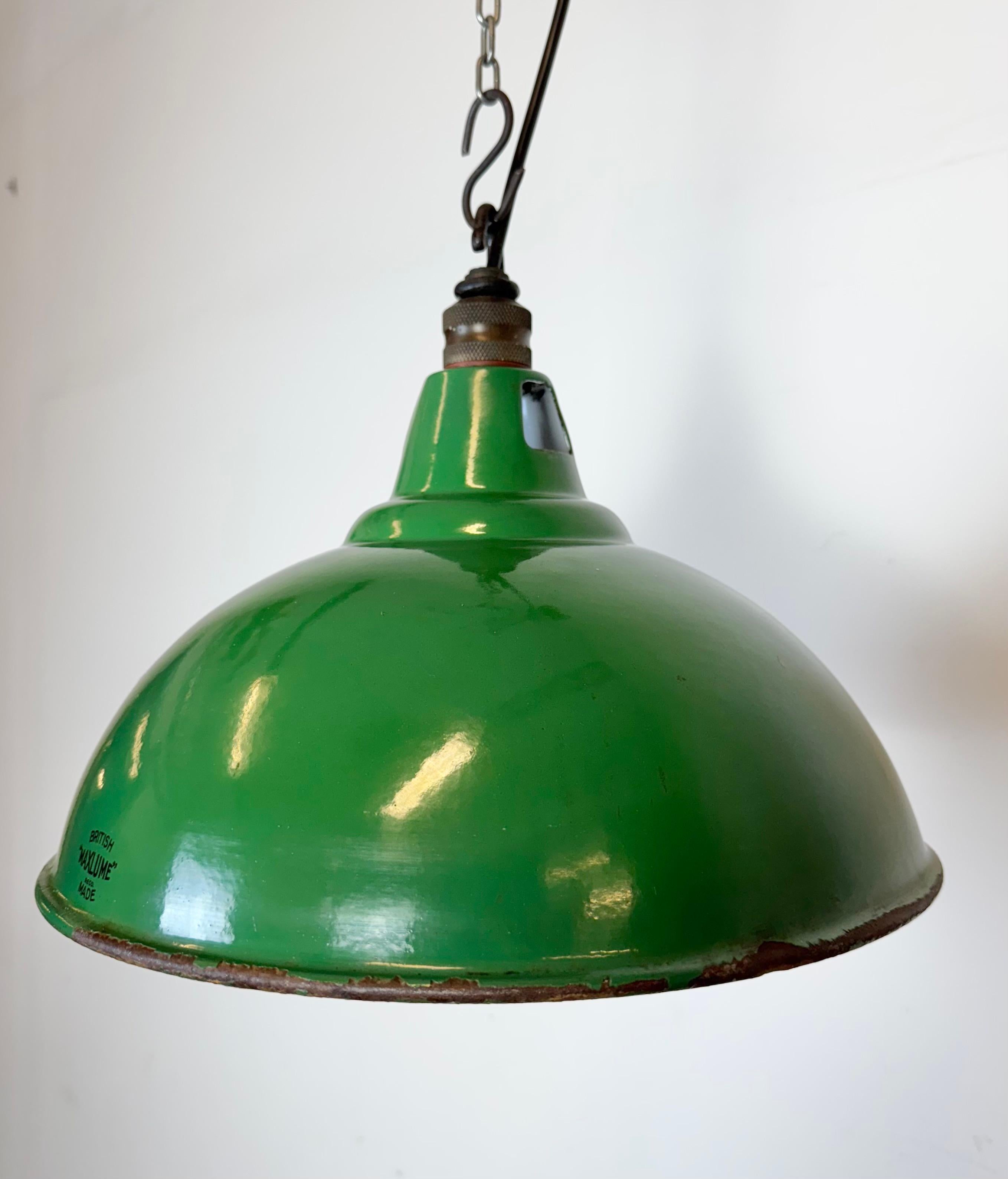 Industrial British Green Enamel Factory Pendant Lamp from Maxlume, 1960s For Sale 6