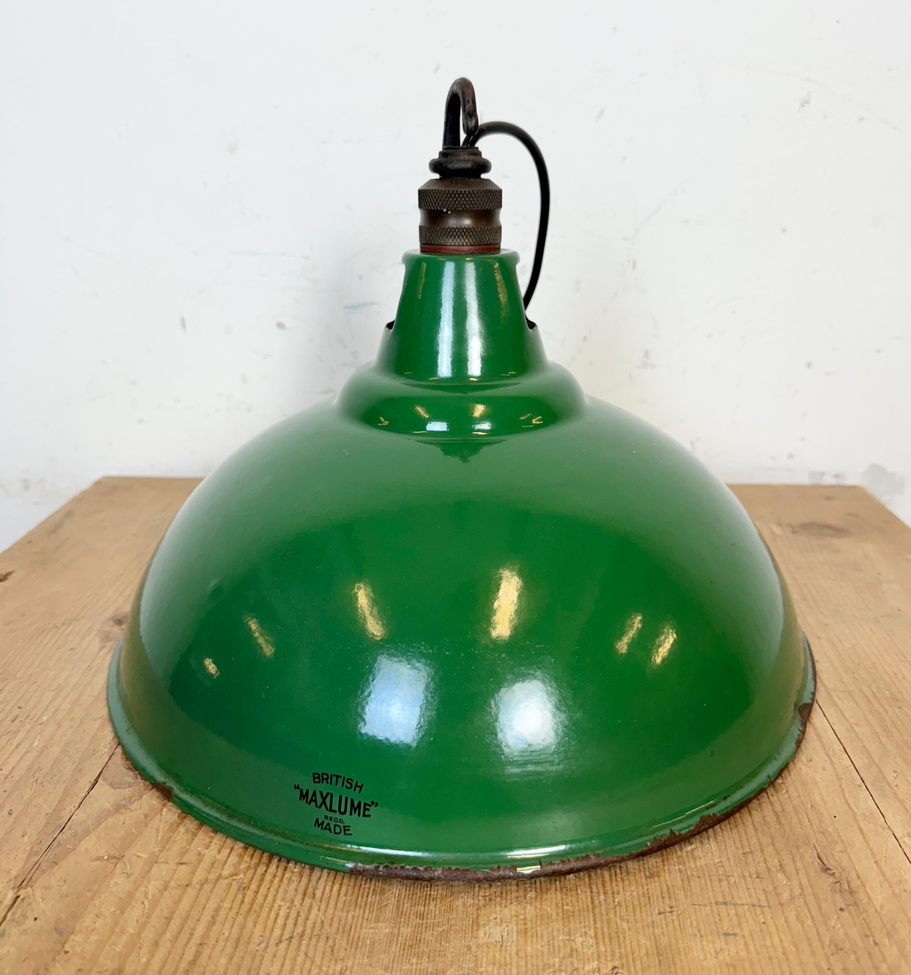 Industrial British Green Enamel Factory Pendant Lamp from Maxlume, 1960s For Sale 13