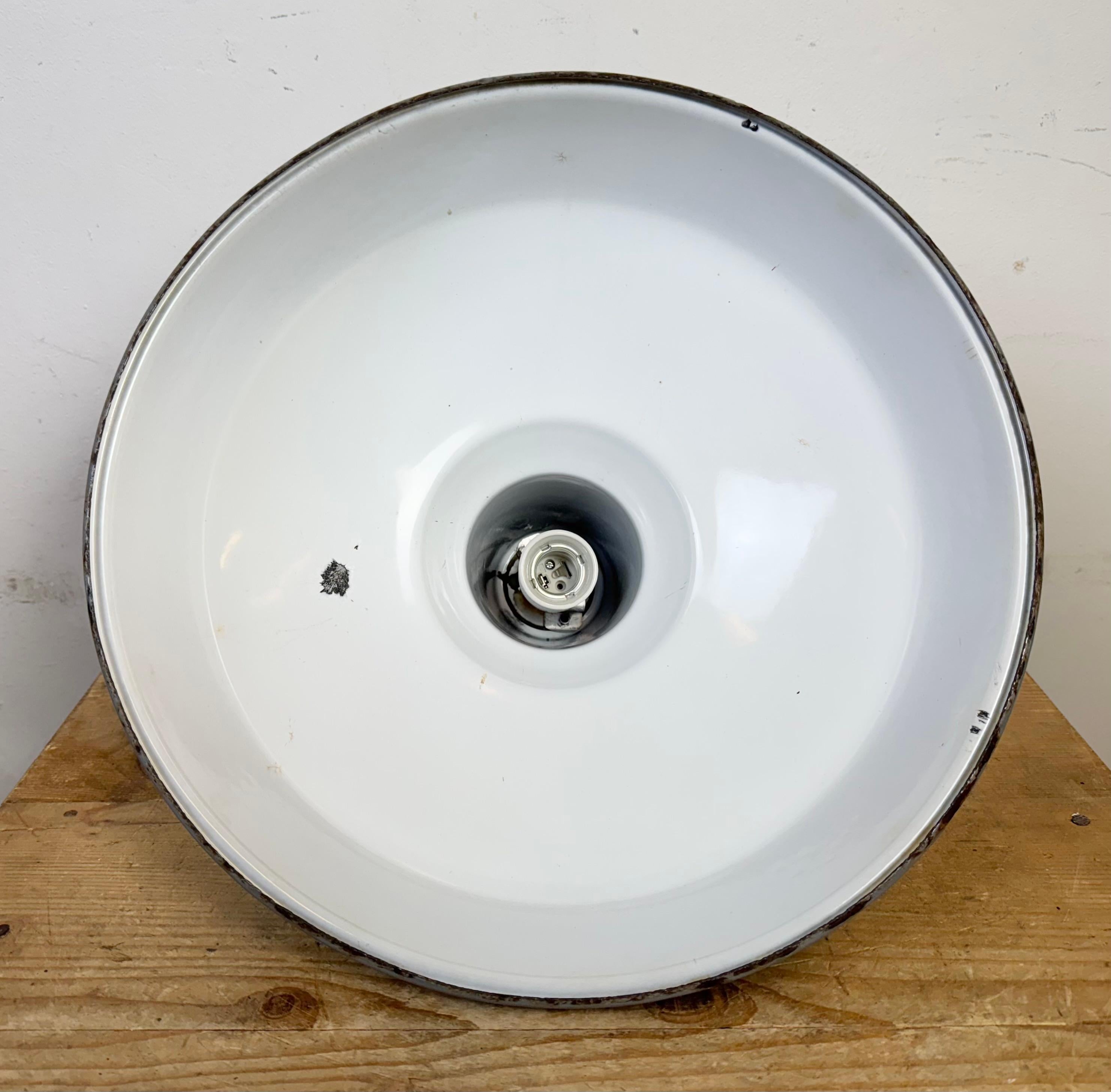 Industrial British Grey Enamel Factory Pendant Lamp, 1960s For Sale 10