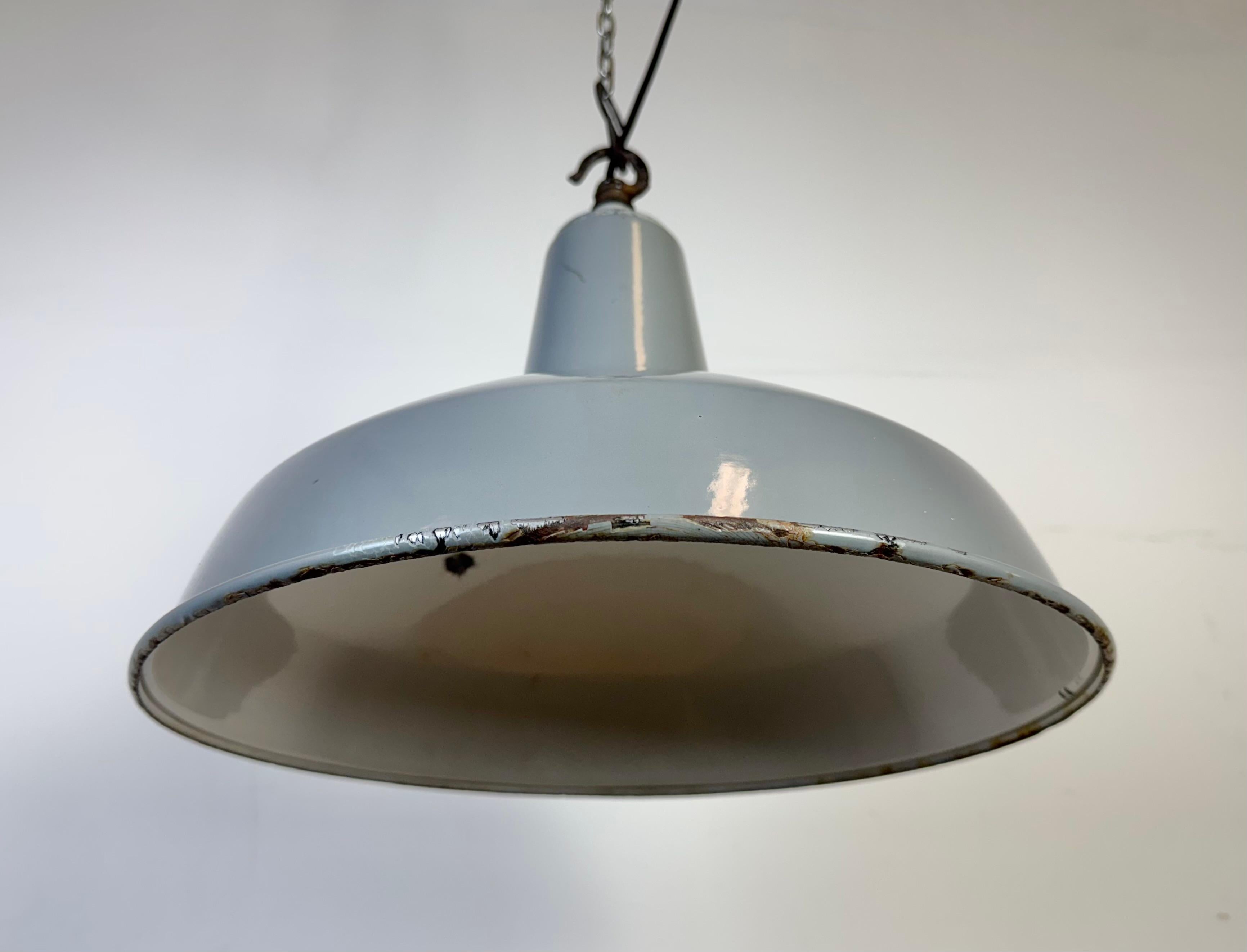 20th Century Industrial British Grey Enamel Factory Pendant Lamp, 1960s For Sale