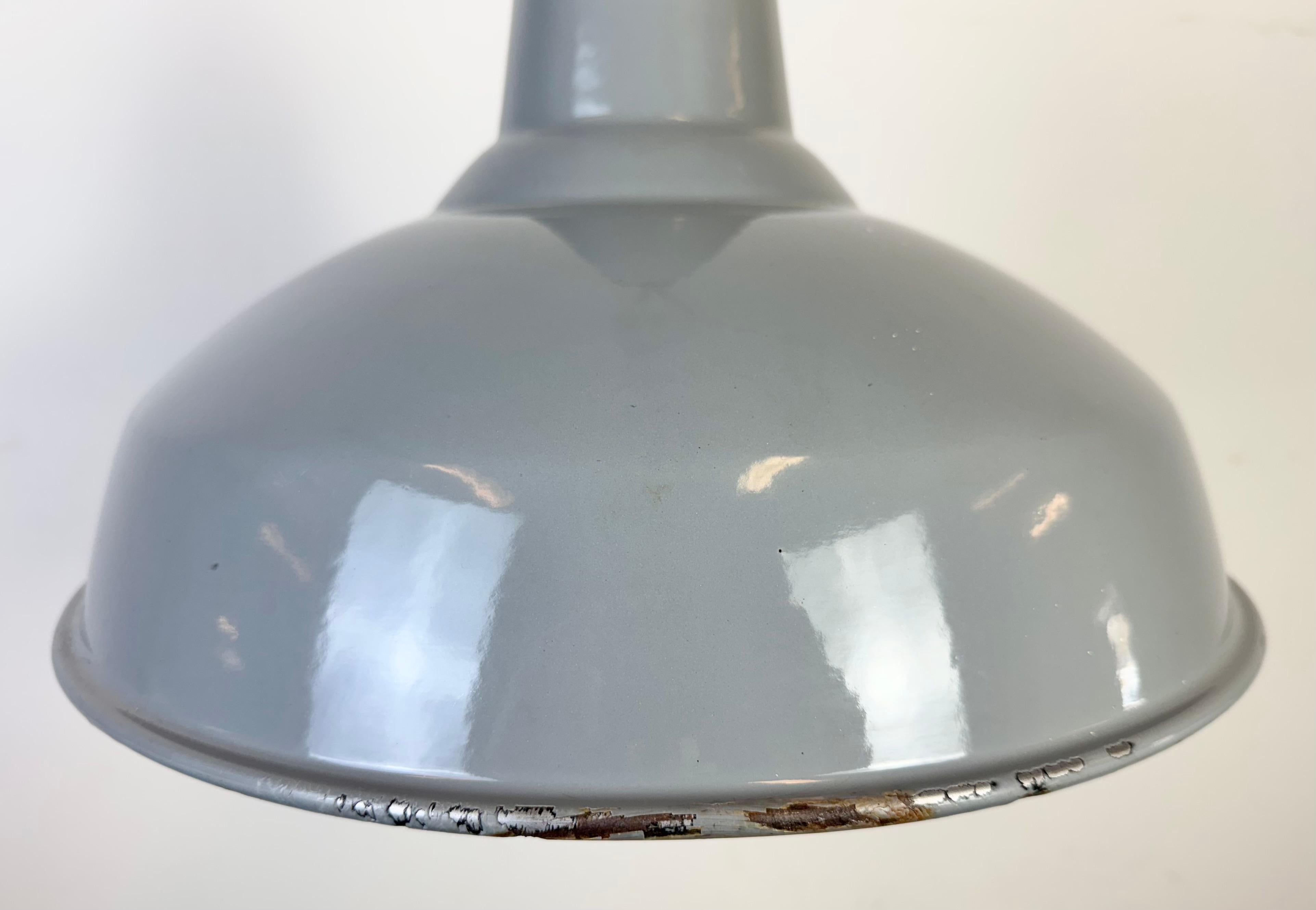 Industrial British Grey Enamel Factory Pendant Lamp, 1960s For Sale 1