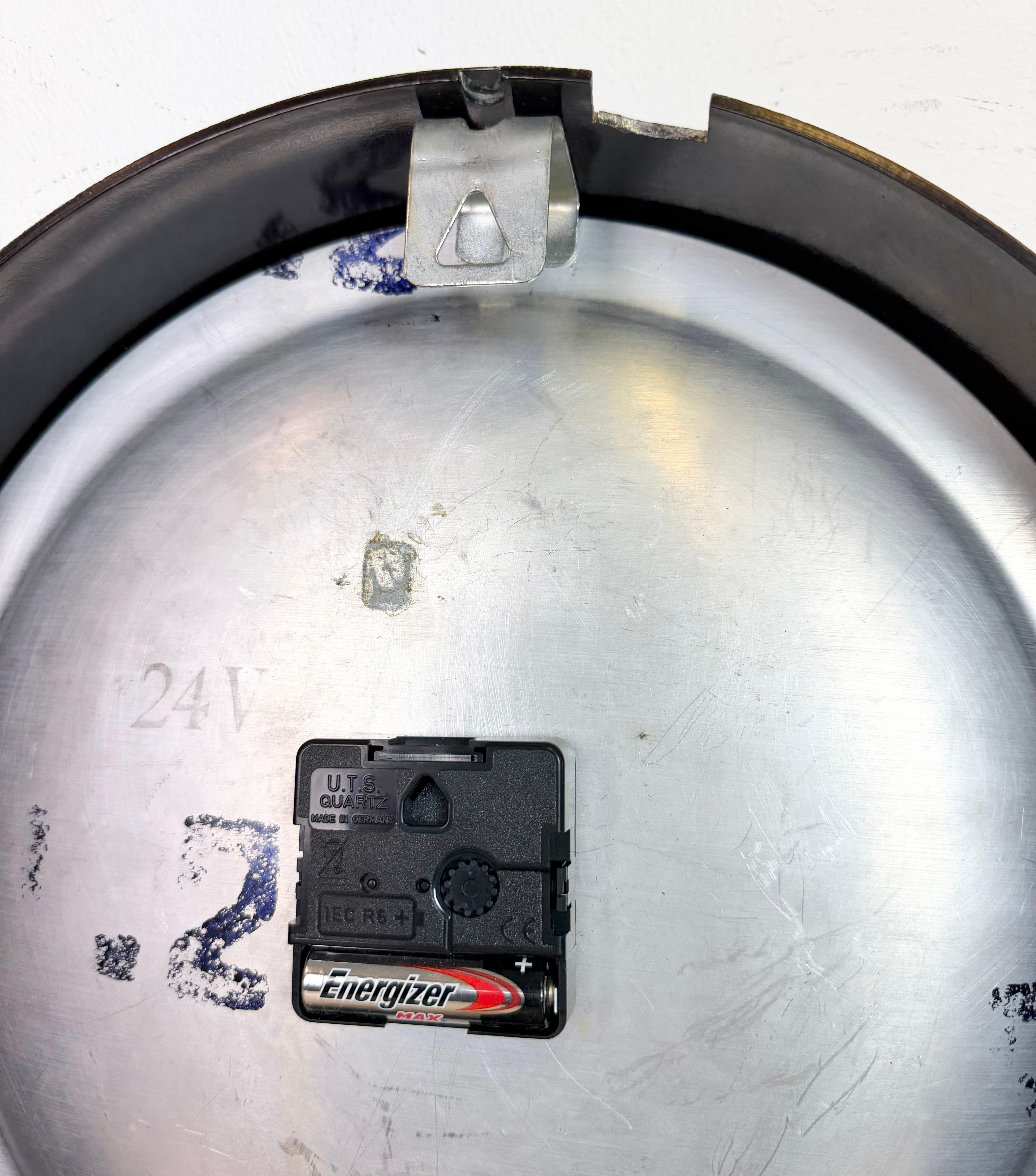 Industrial Brown Bakelite Factory Wall Clock from Pragotron, 1960s For Sale 11