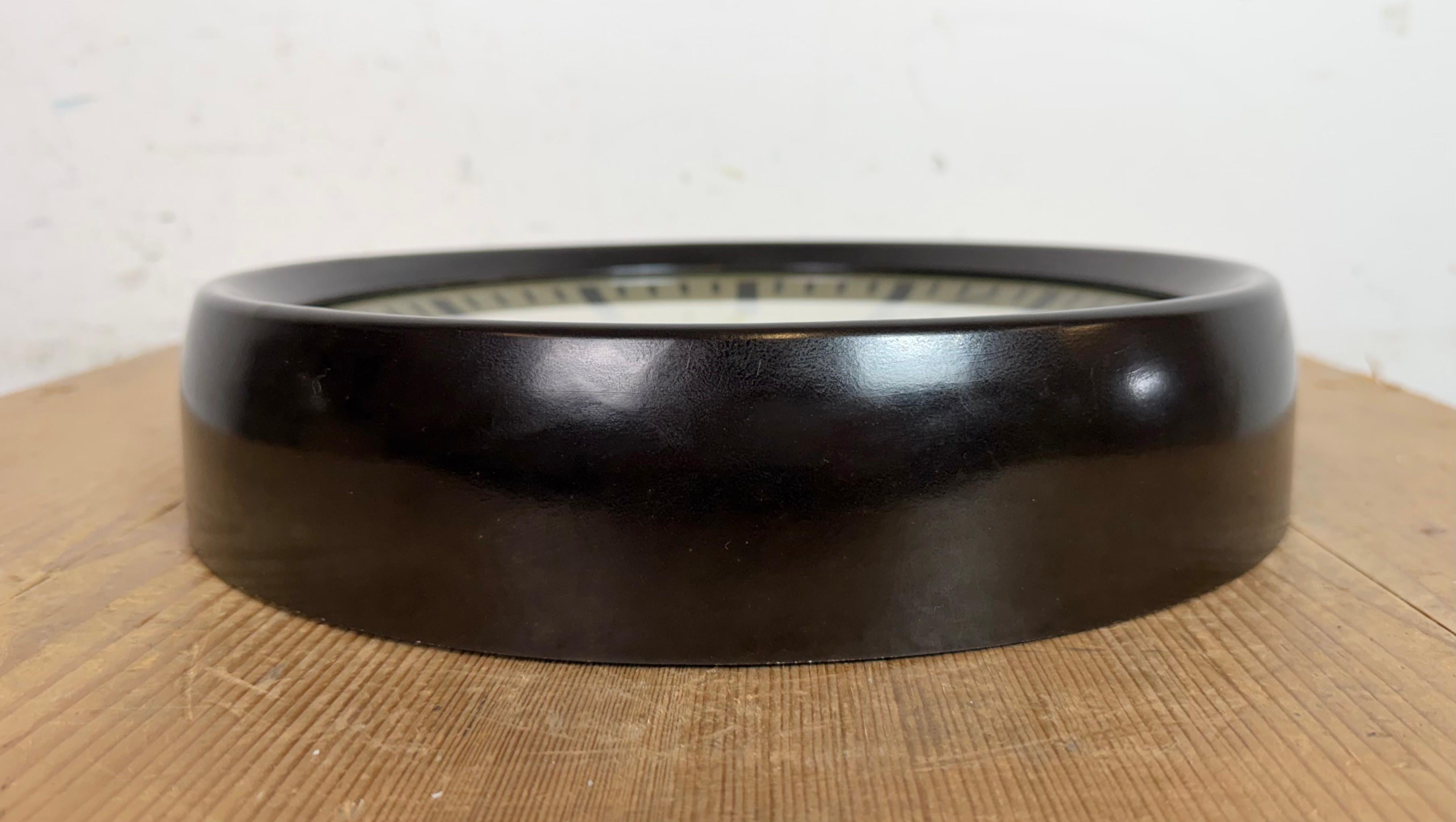 Industrial Brown Bakelite Factory Wall Clock from Pragotron, 1960s For Sale 2