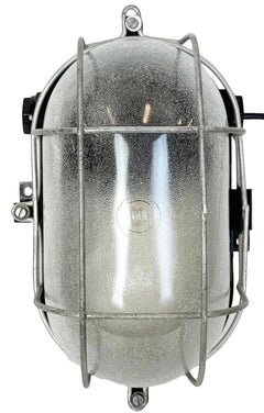 Applique industrielle en bakélite Brown avec verre dépoli, années 1960