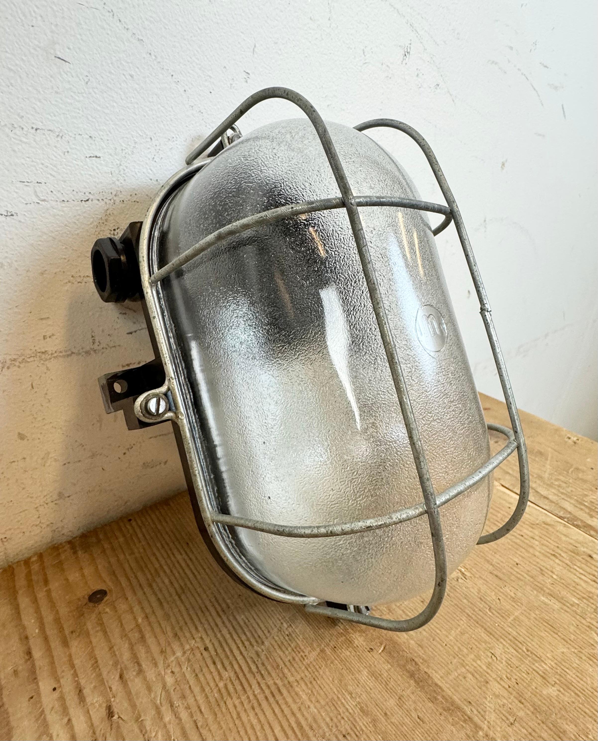 Industrial Brown Bakelite Wall Light with Frosted Glass, 1960s For Sale 1