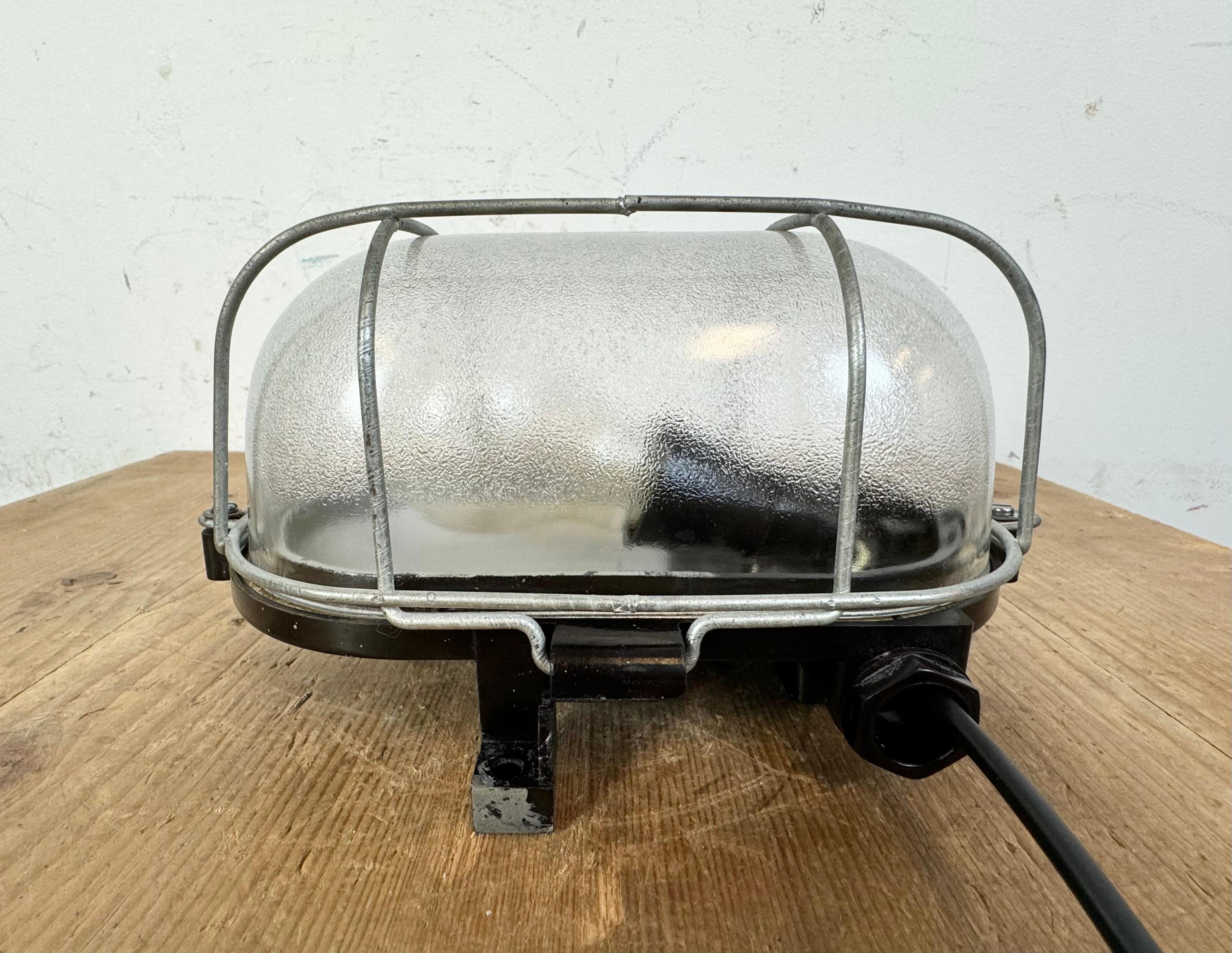 Industrial Brown Bakelite Wall Light with Frosted Glass, 1960s For Sale 2