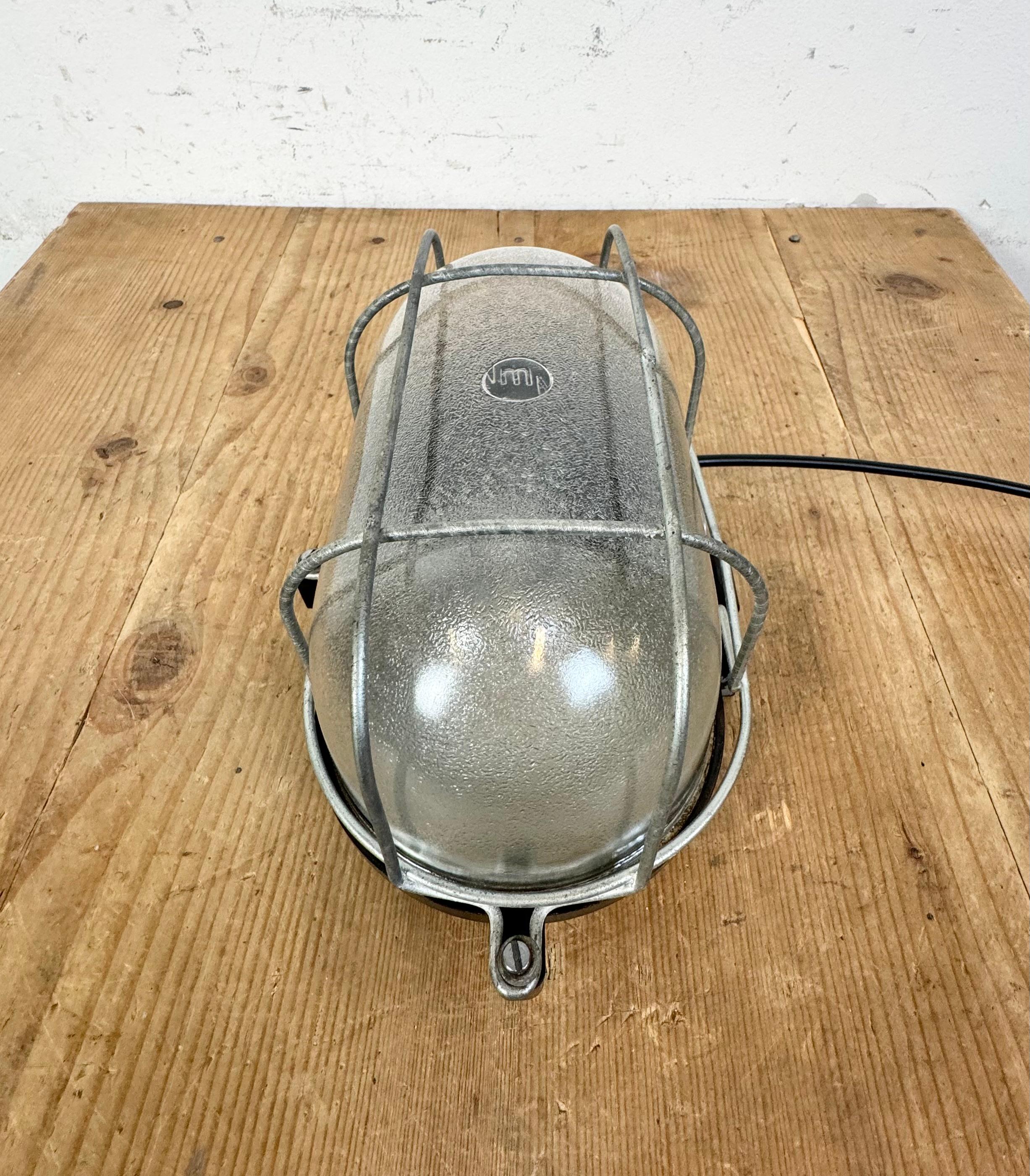 Industrial Brown Bakelite Wall Light with Frosted Glass, 1960s For Sale 4