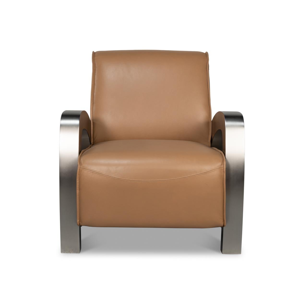 Rembourré en cuir souple de première qualité brun caramel, il offre un look épuré et sophistiqué qui complète ses bras et son piètement en acier inoxydable brossé.

Dotée d'une structure métallique sculpturale, cette chaise apporte une touche