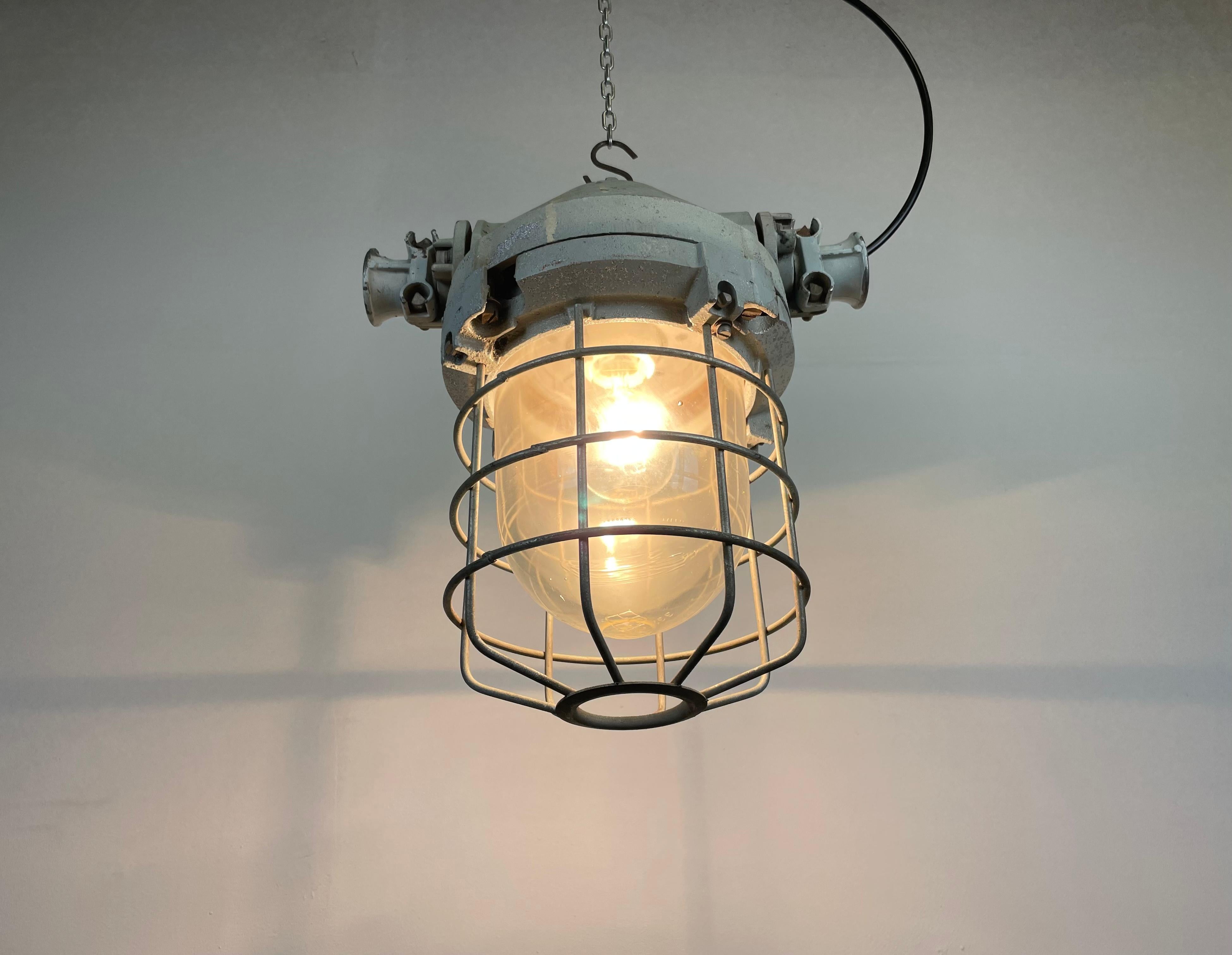 Industrial Bunker Ceiling Light with Iron Cage from Elektrosvit, 1970s For Sale 6