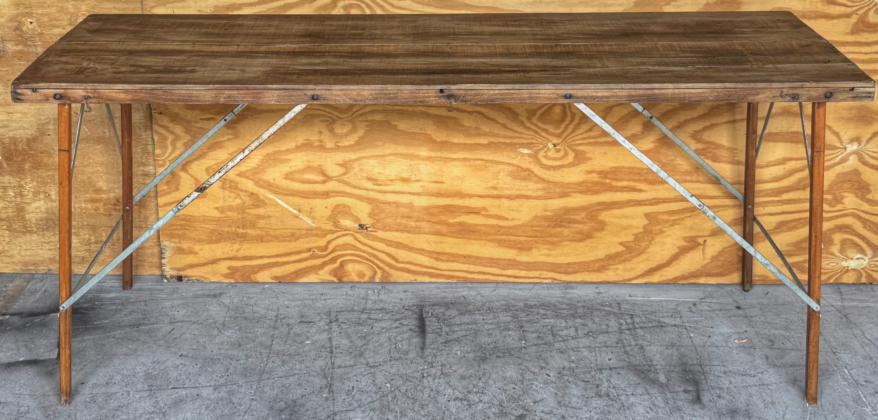 Fer Table pliante industrielle de style Campaigner avec renforts en fer, France, vers 1900 en vente