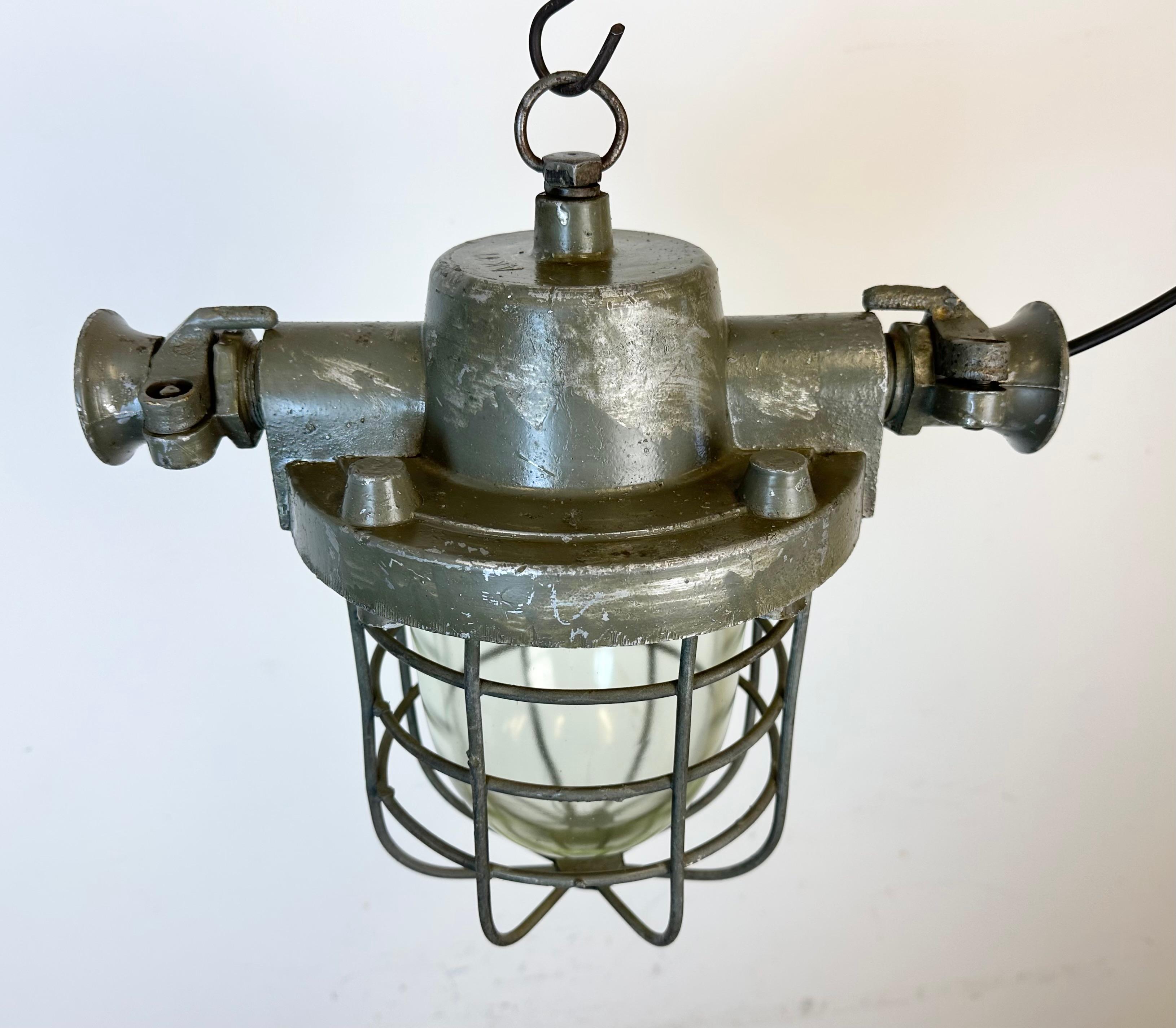 Industrial Cast Aluminium Cage Pendant Light, 1960s For Sale 5