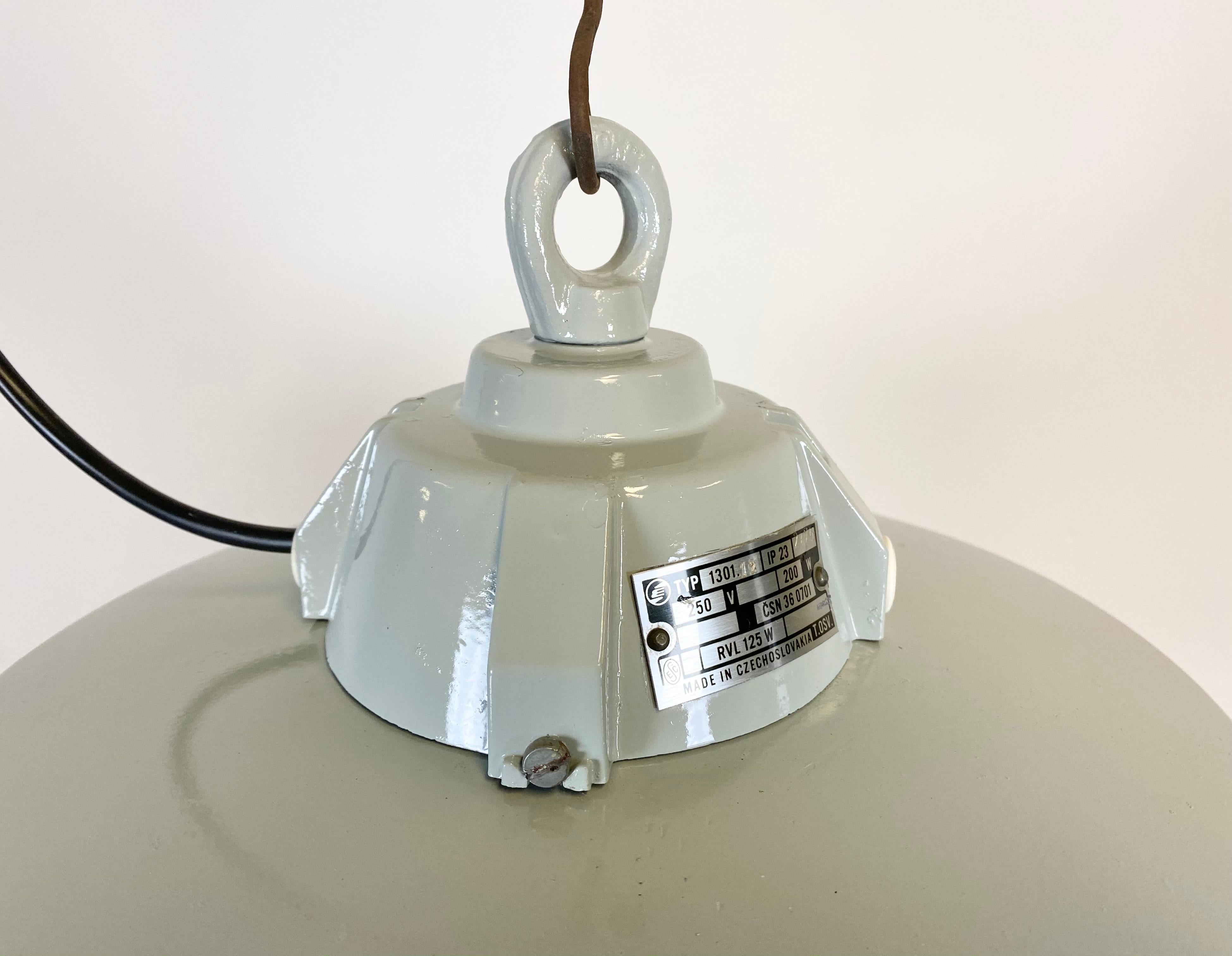 Industriel Lampe à suspension industrielle en fonte d'aluminium, 1970 en vente