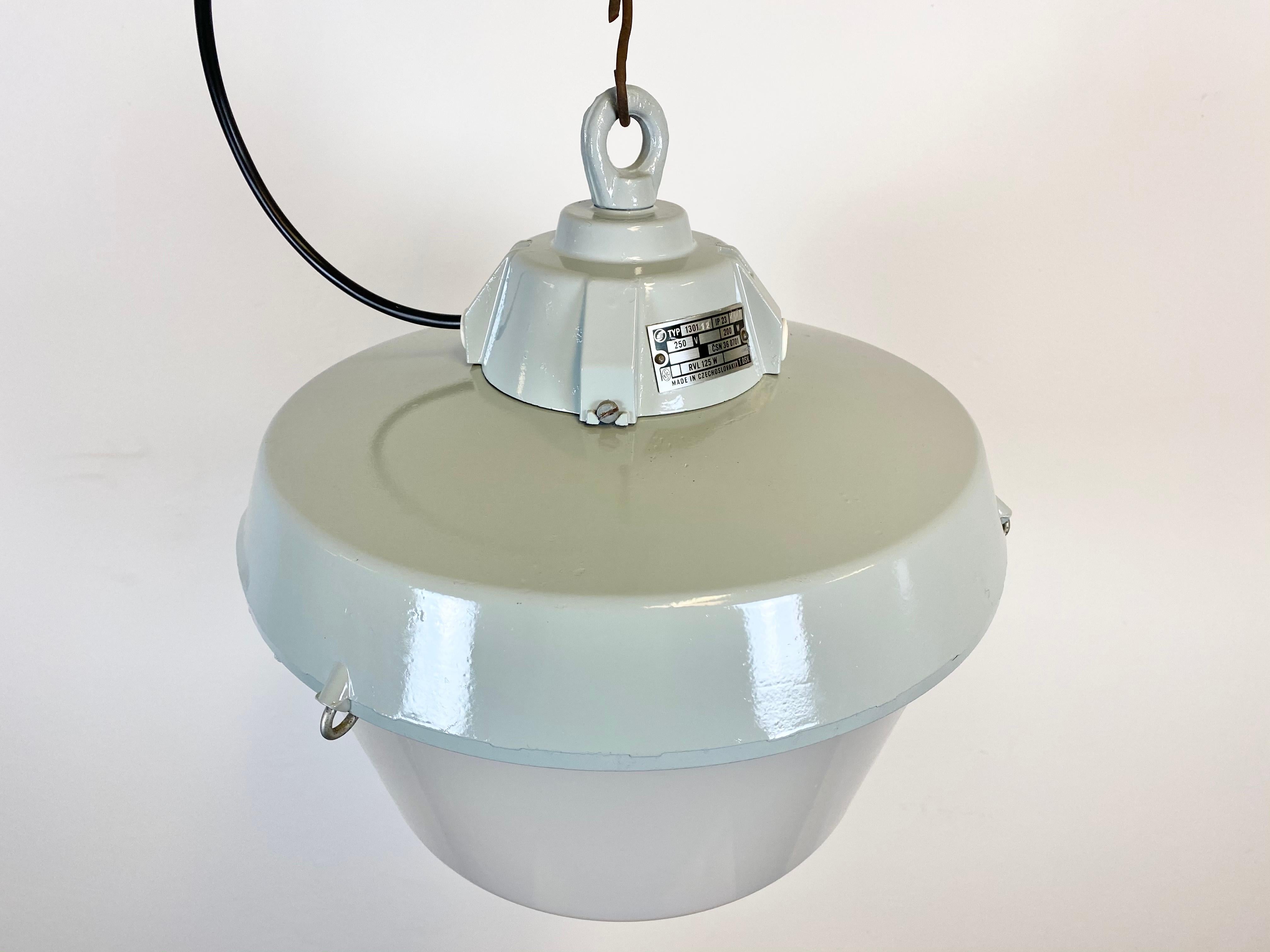 Industrial Cast Aluminium Pendant Light, 1970s In Good Condition For Sale In Kojetice, CZ