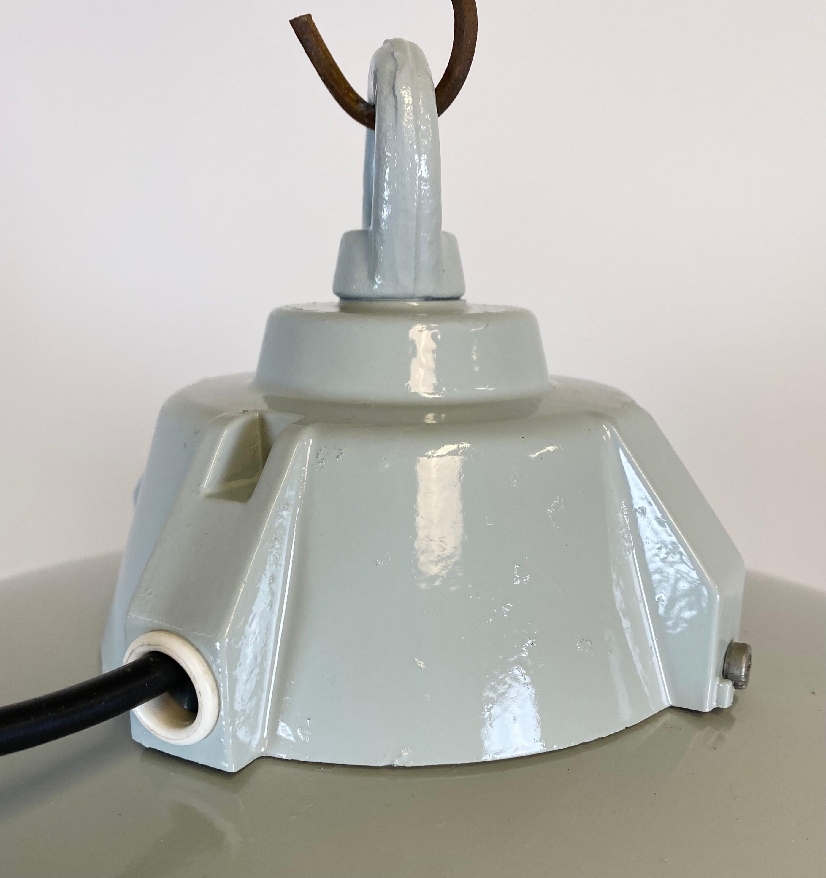 20th Century Industrial Cast Aluminium Pendant Light, 1970s For Sale