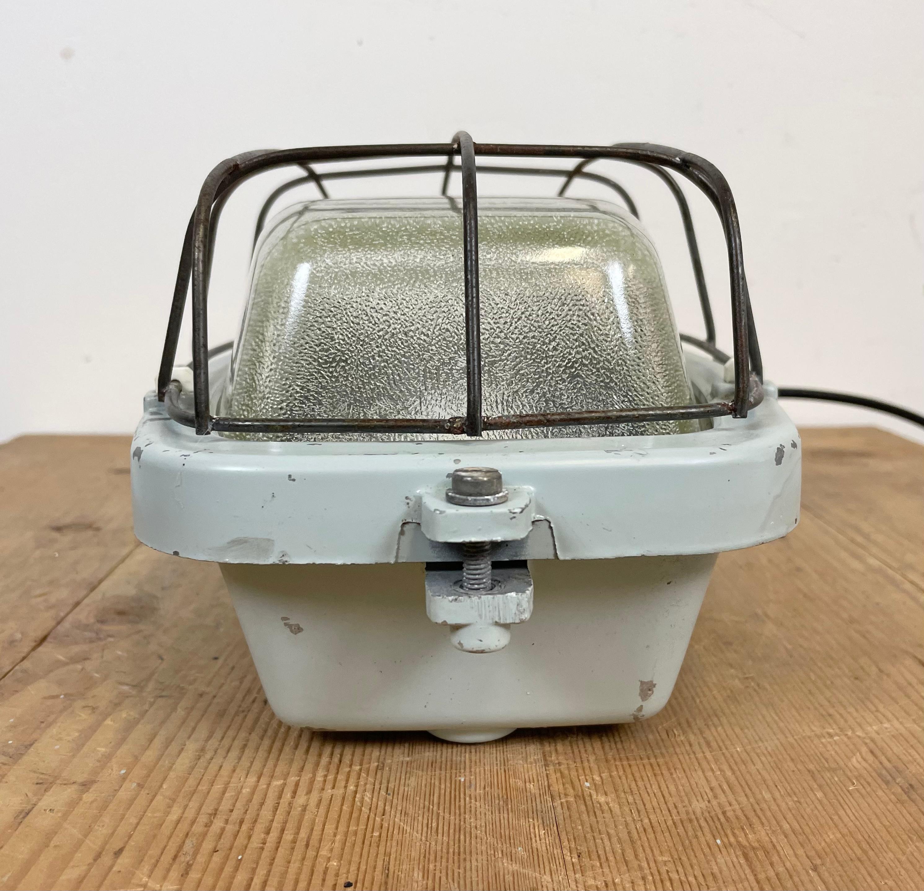 Aluminum Industrial Cast Aluminium Wall Light from Elektrosvit, 1980s For Sale