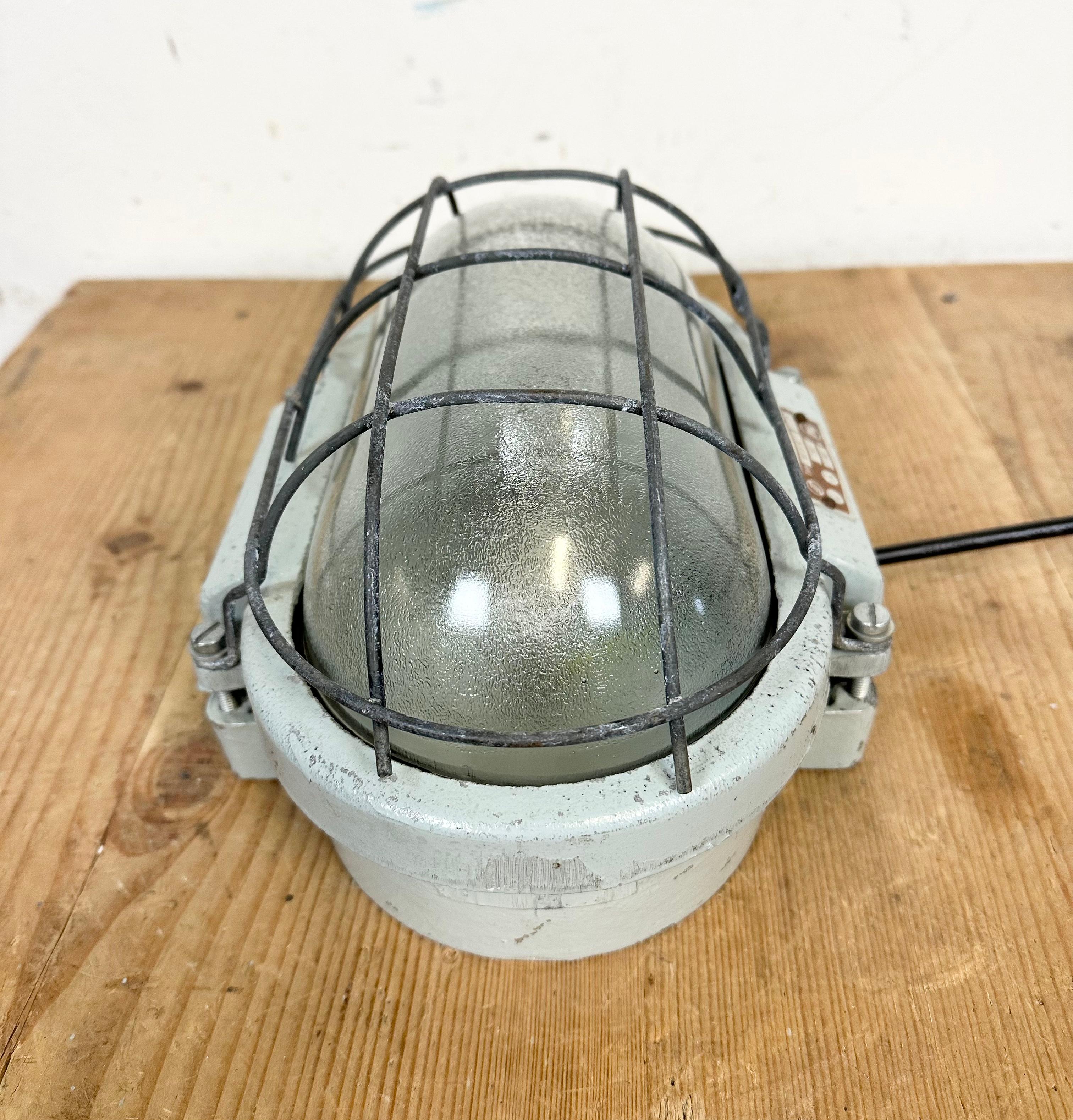 Aluminum Industrial Cast Aluminium Wall Light with Frosted Glass from Elektrosvit, 1970s For Sale