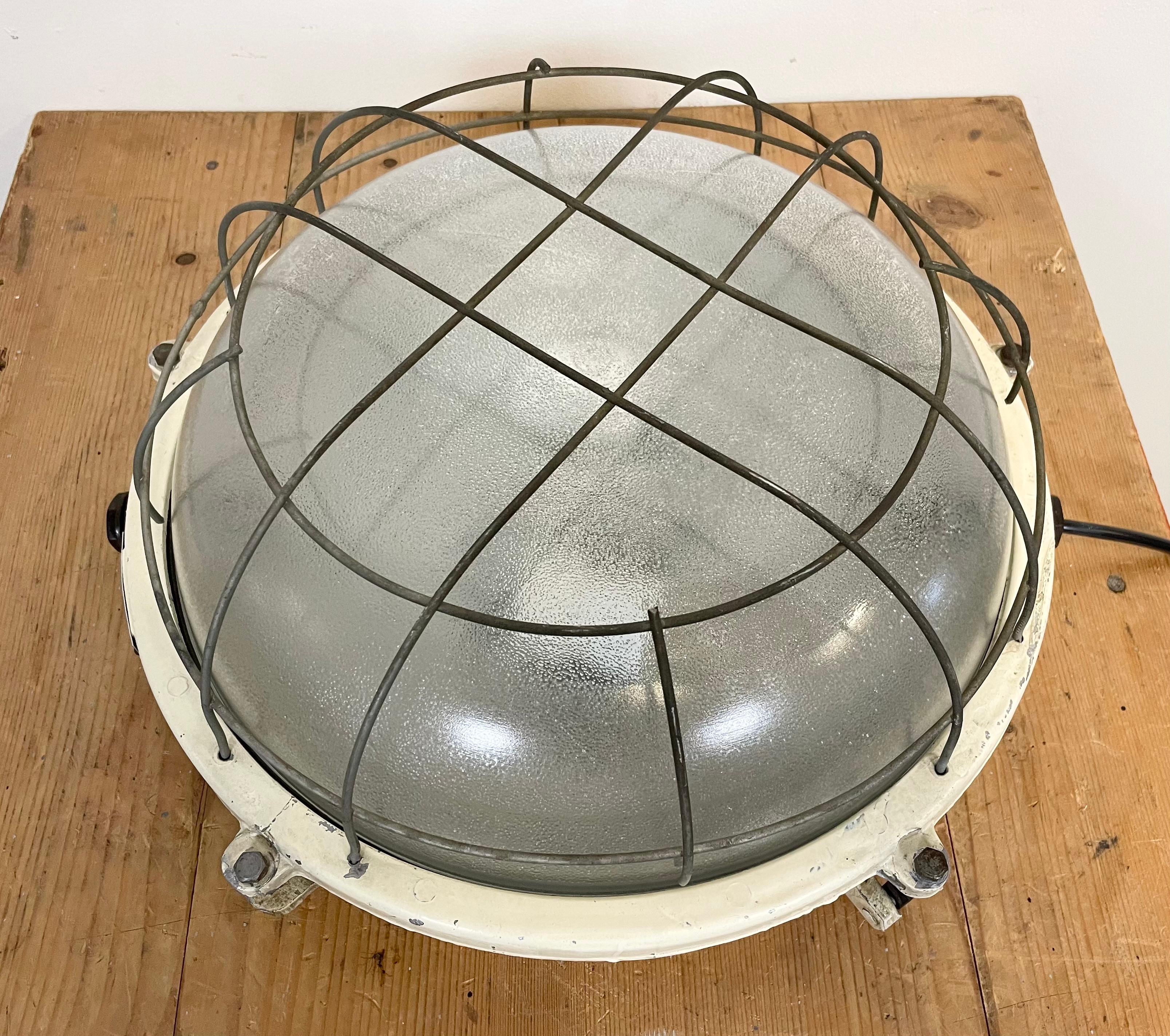 Aluminum Industrial Cast Aluminium Wall or Ceiling Light, 1970s For Sale