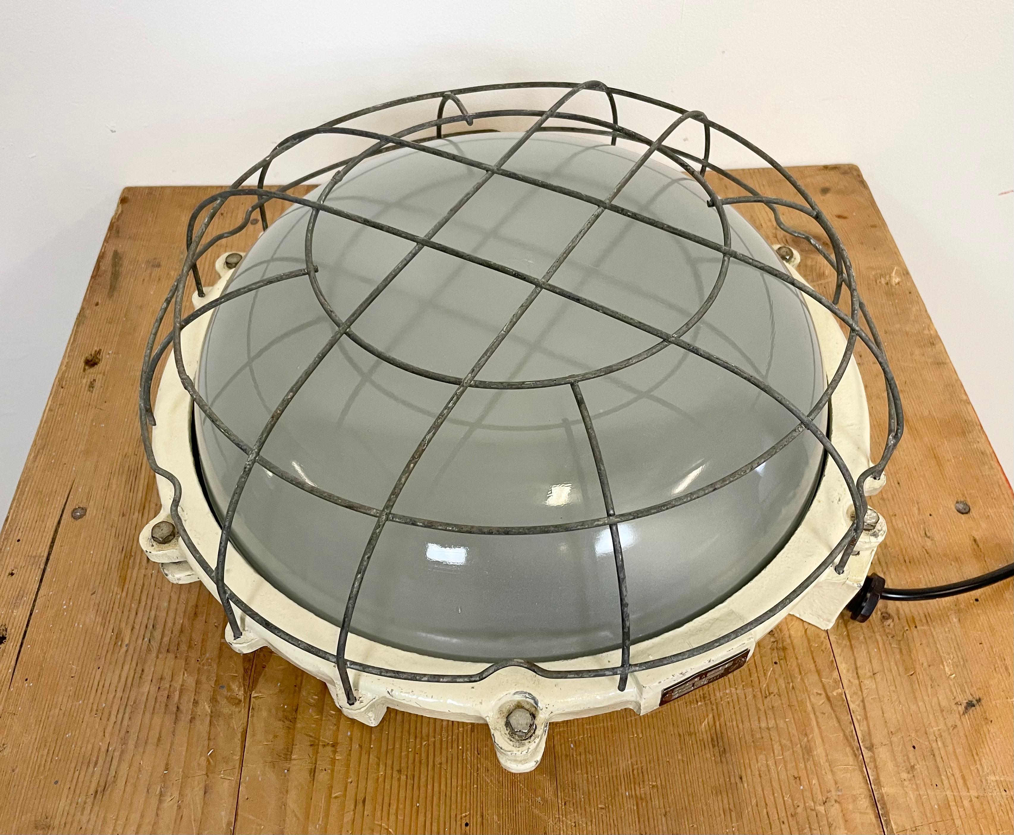Industrial Cast Iron Wall or Ceiling Lamp, 1970s In Good Condition For Sale In Kojetice, CZ