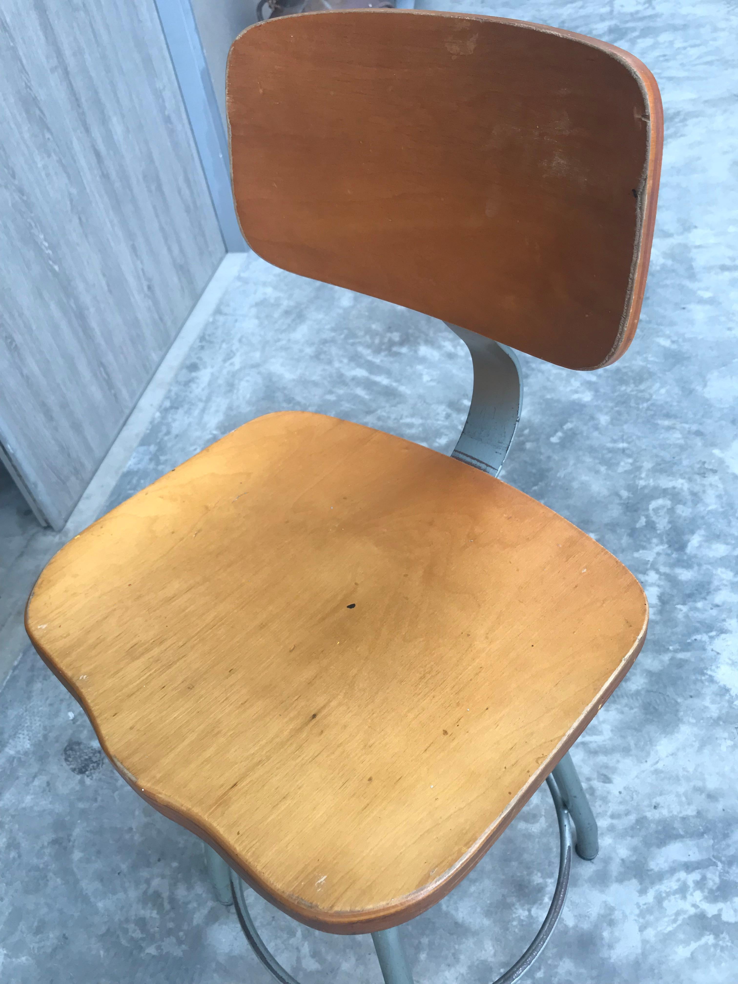 Industrial Chair, Sweden, 1940s-1950s In Good Condition For Sale In Singapore, SG