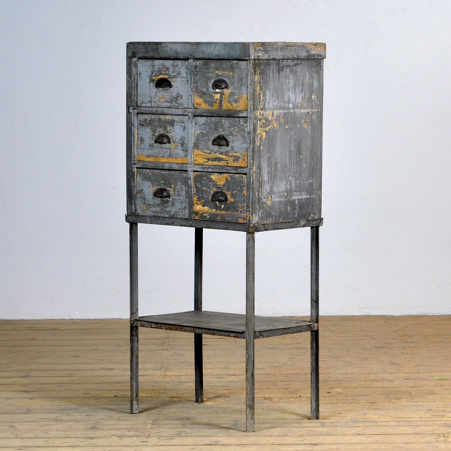 Industrial chest of drawers, 1950's In Fair Condition For Sale In Amsterdam, Noord Holland