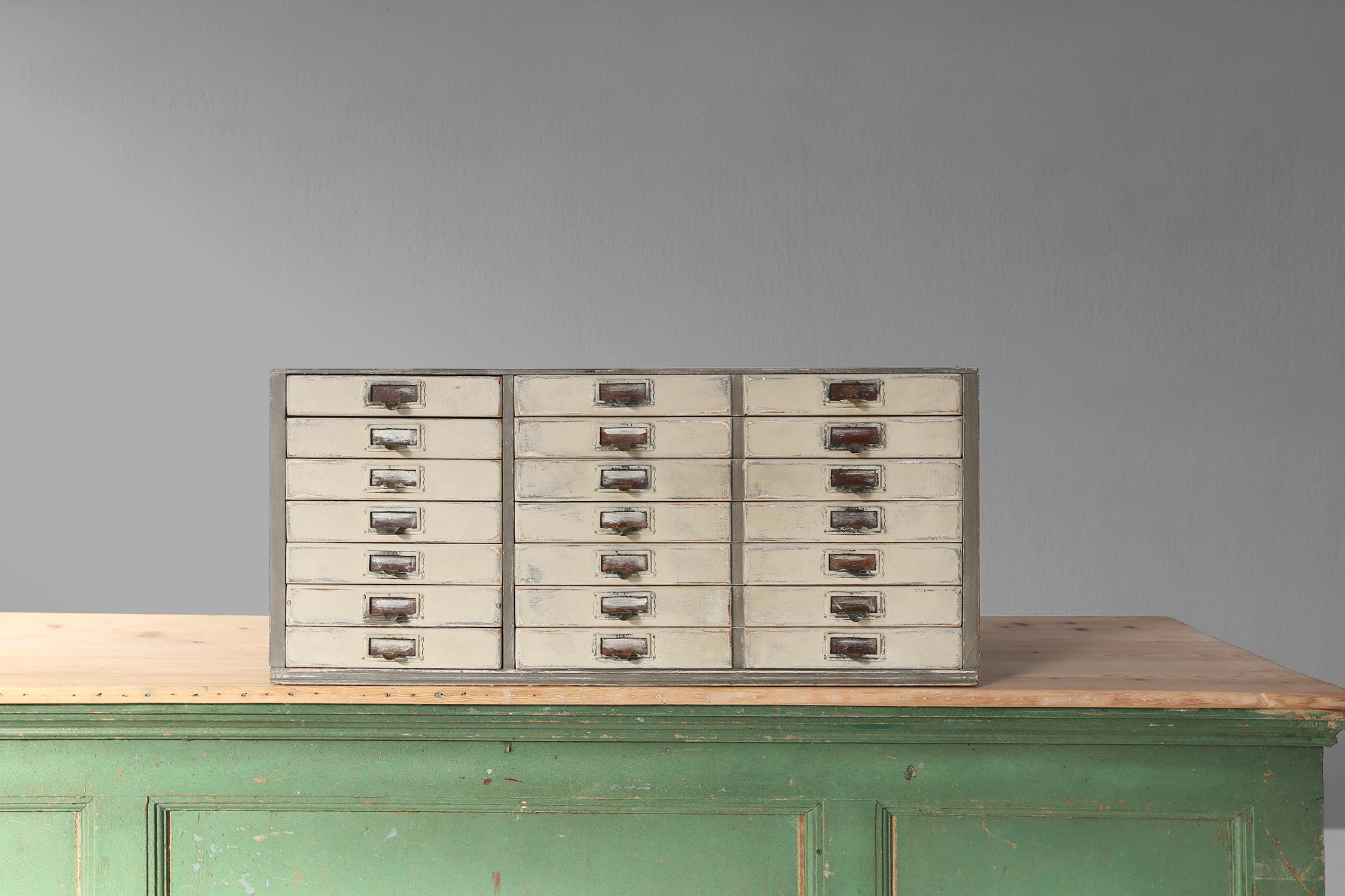 Industrial chest of drawers Ca.1930 For Sale 7