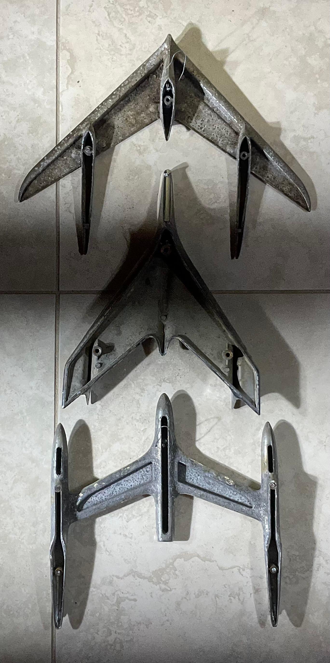 Industrial Chic Wall Art - American Car Hood Ornaments Wall Hanging Sculpture For Sale 4