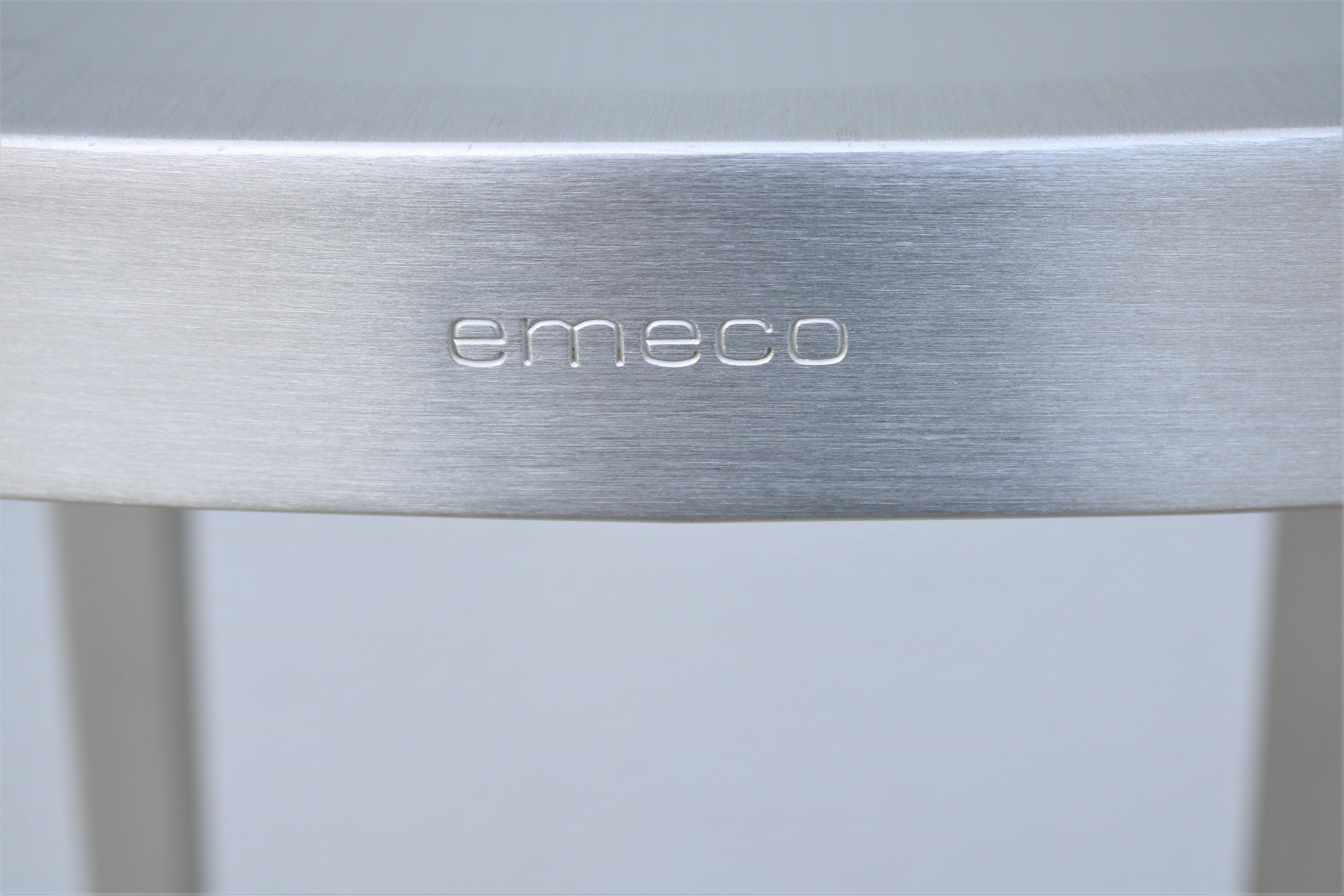 Industrial Classic Emeco 1006 Marine gebürstetem Aluminium Bar Höhe Hocker - ein Paar im Angebot 10