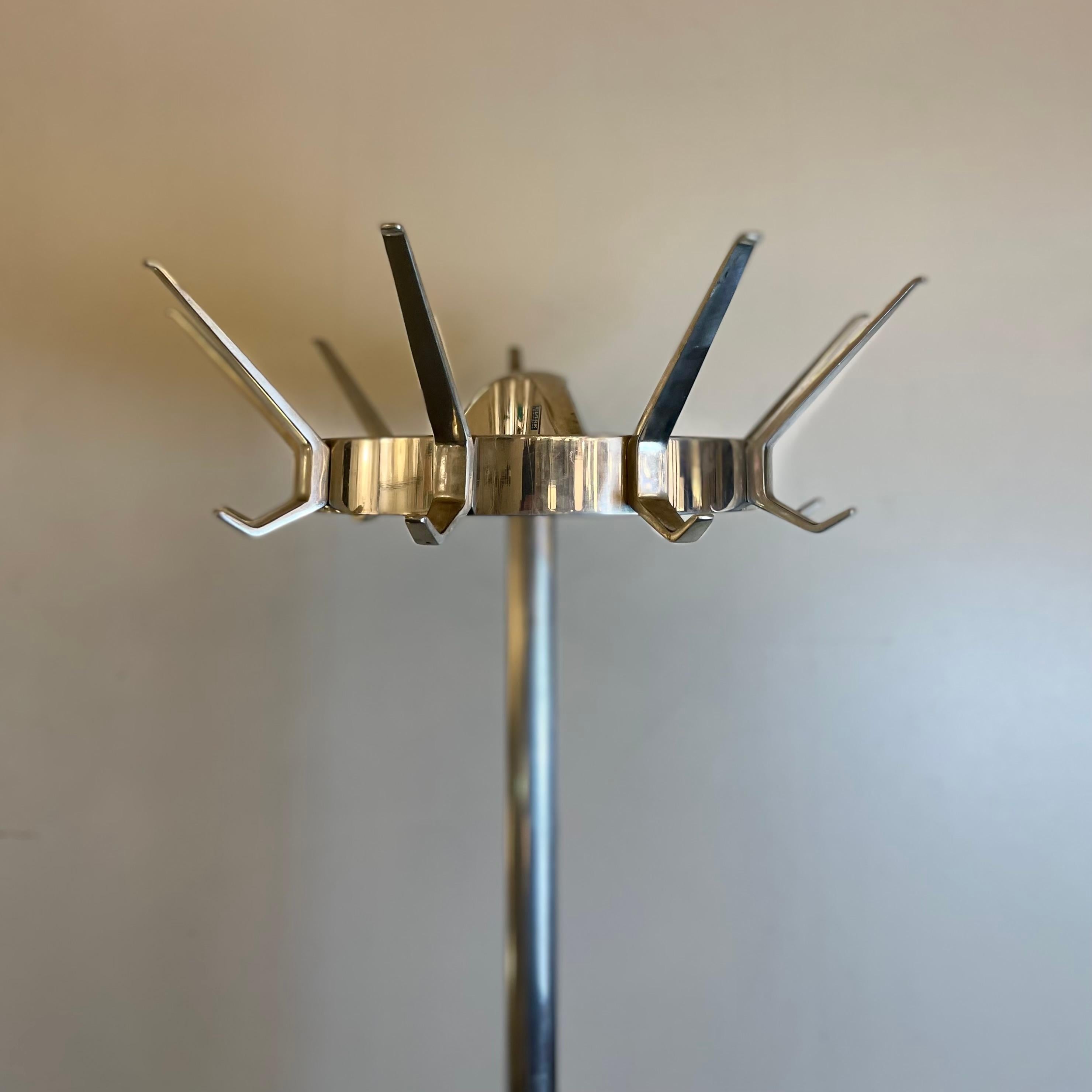 Industrieller Kleiderständer von Clark Equipment, 1970er Jahre im Angebot 3