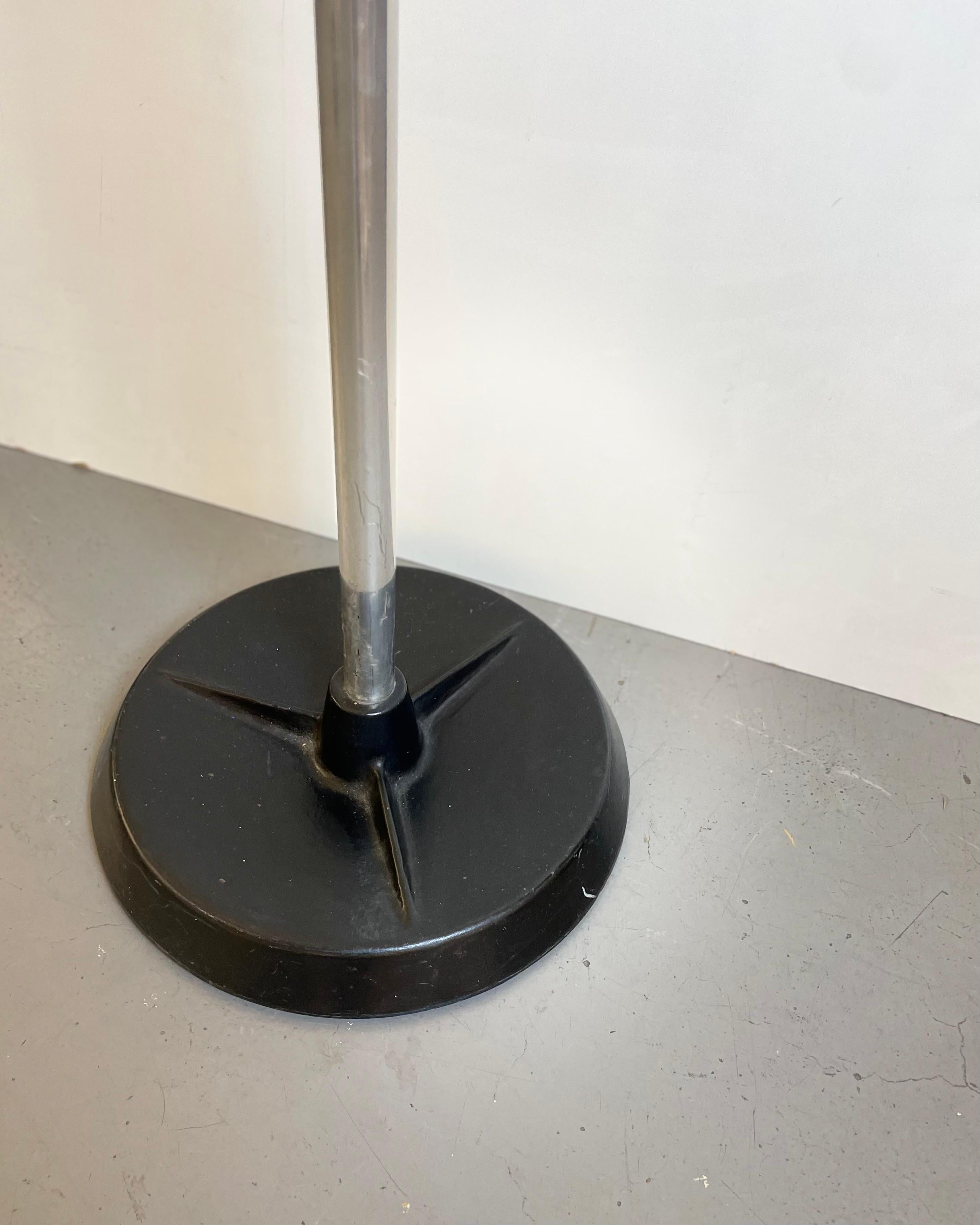 Industrieller Kleiderständer von Clark Equipment, 1970er Jahre im Angebot 2