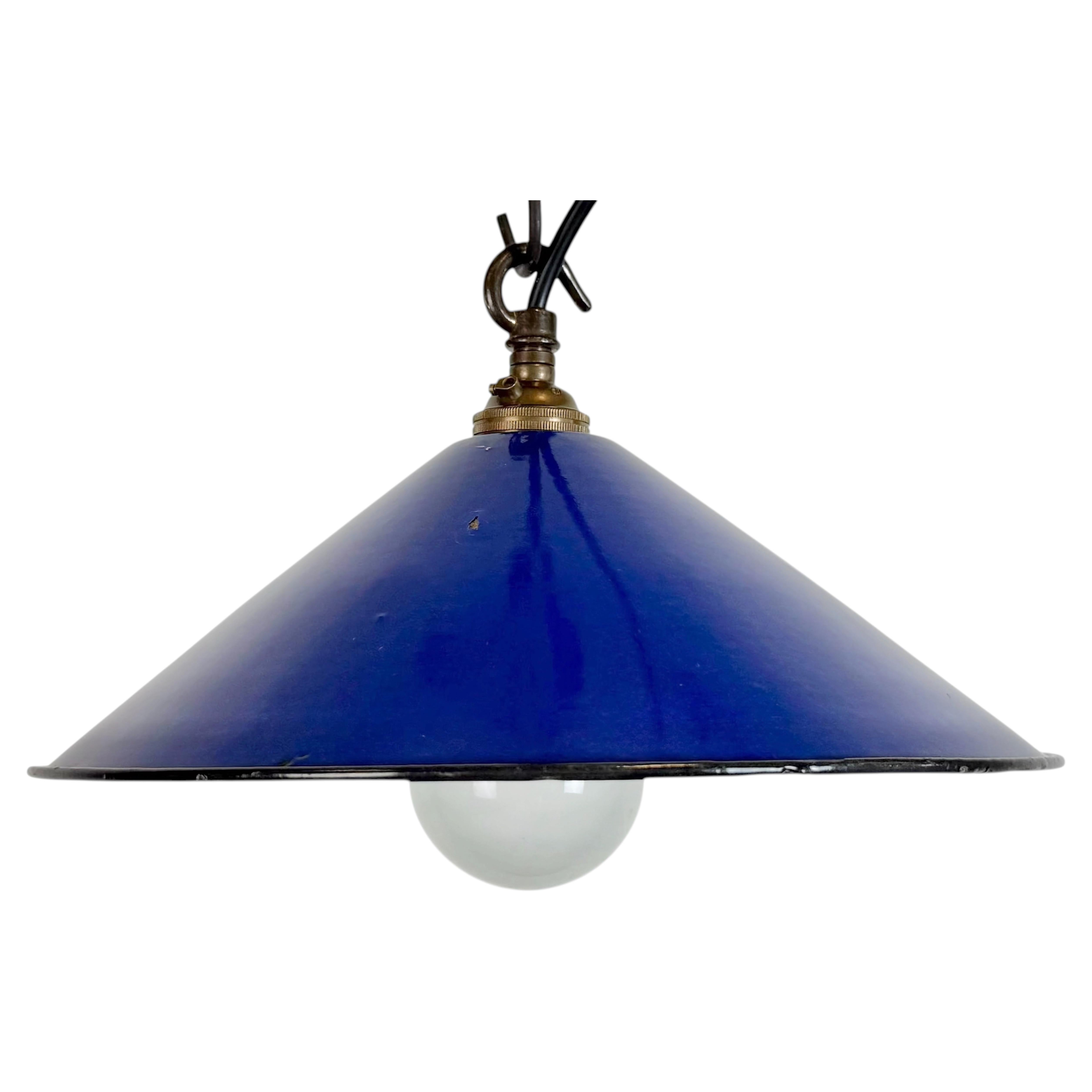 Lampada a sospensione industriale in smalto blu cobalto, anni '50