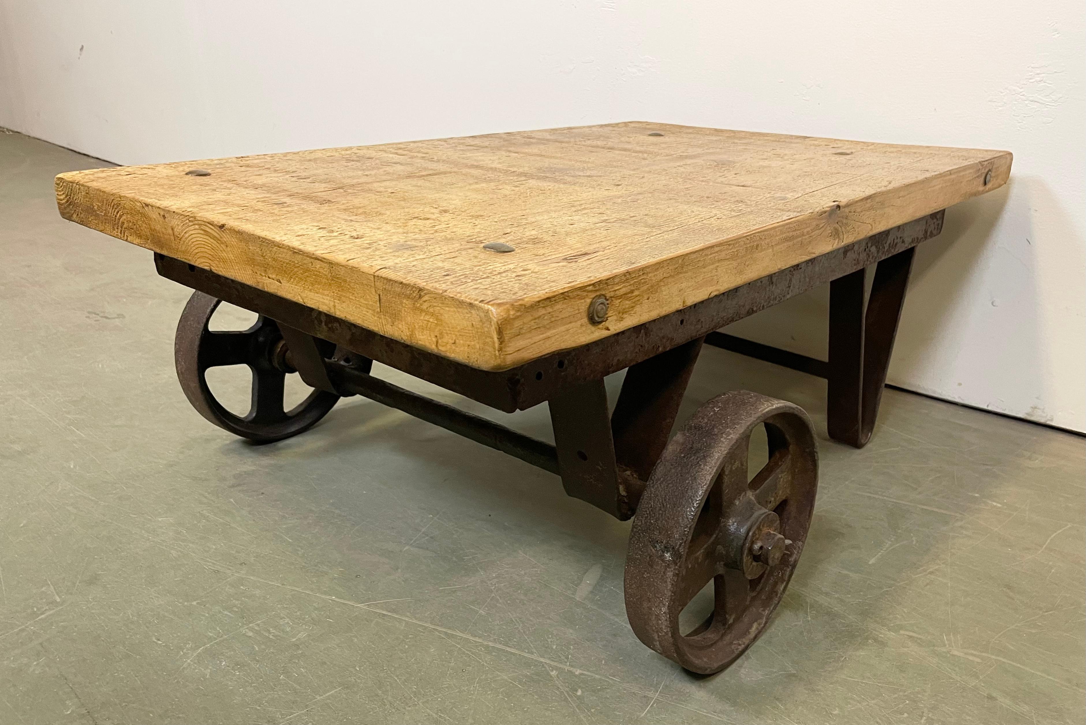 Industrial Coffee Table Cart, 1950s 8