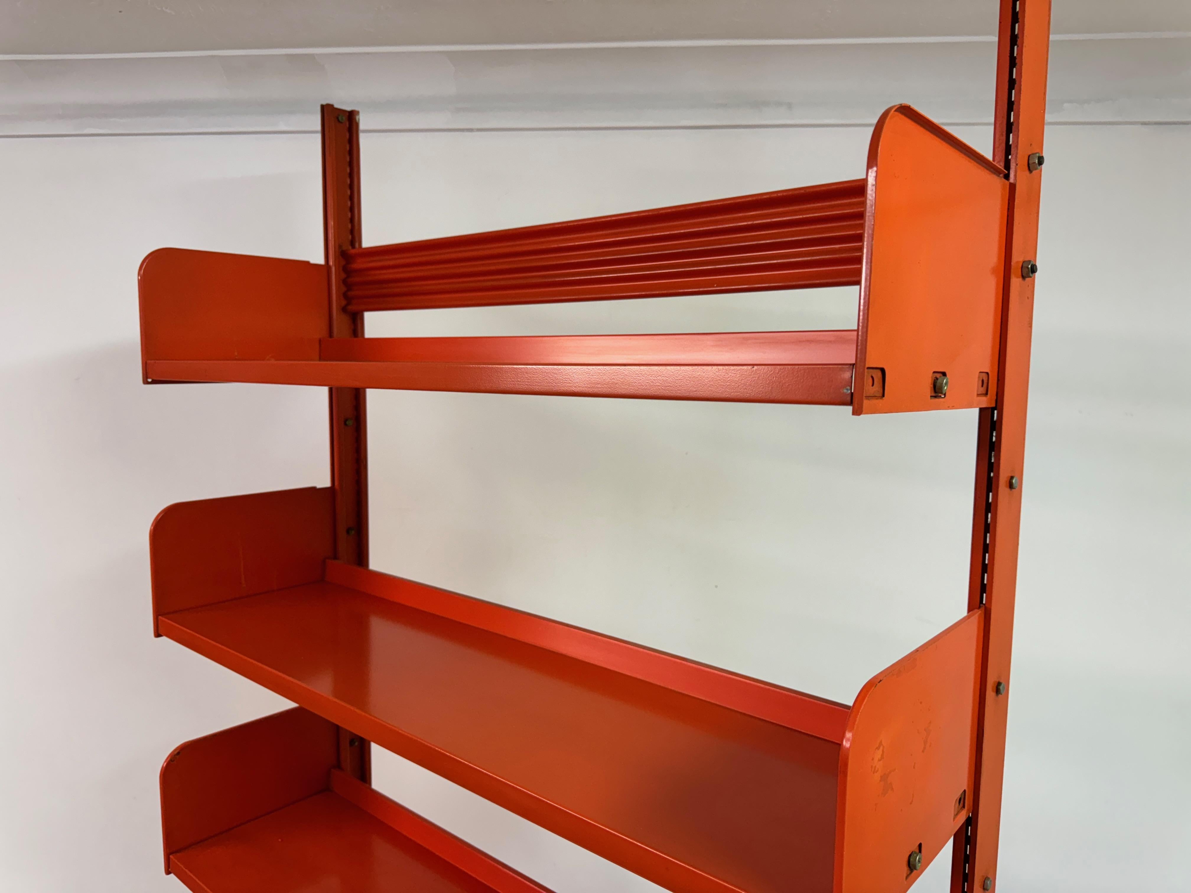 Librería industrial Congresso de acero rojo by Lips Vago,  Dos disponibles en venta 10